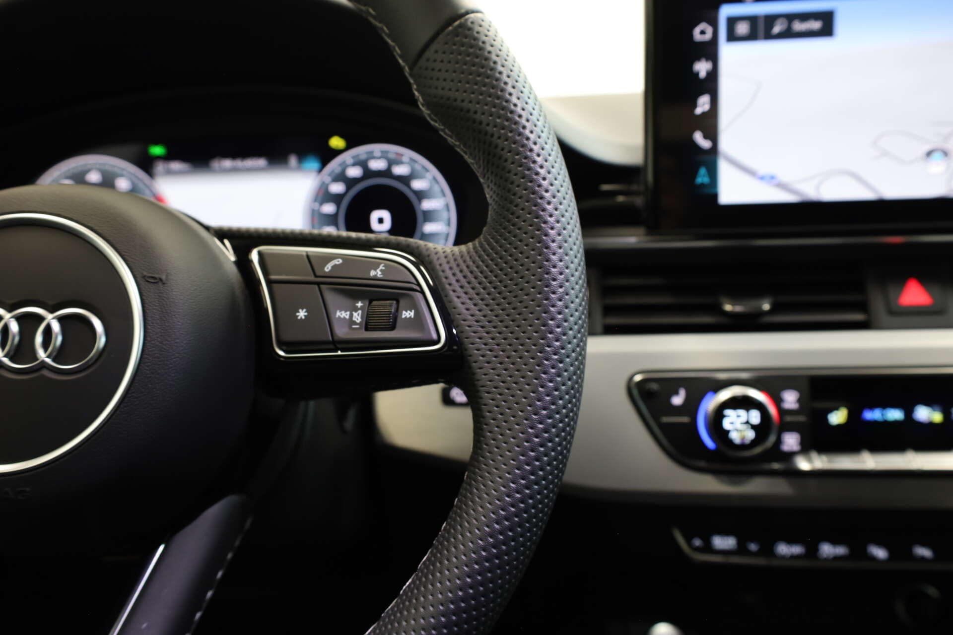 AUDI A4 Avant, photo 15 sur 17