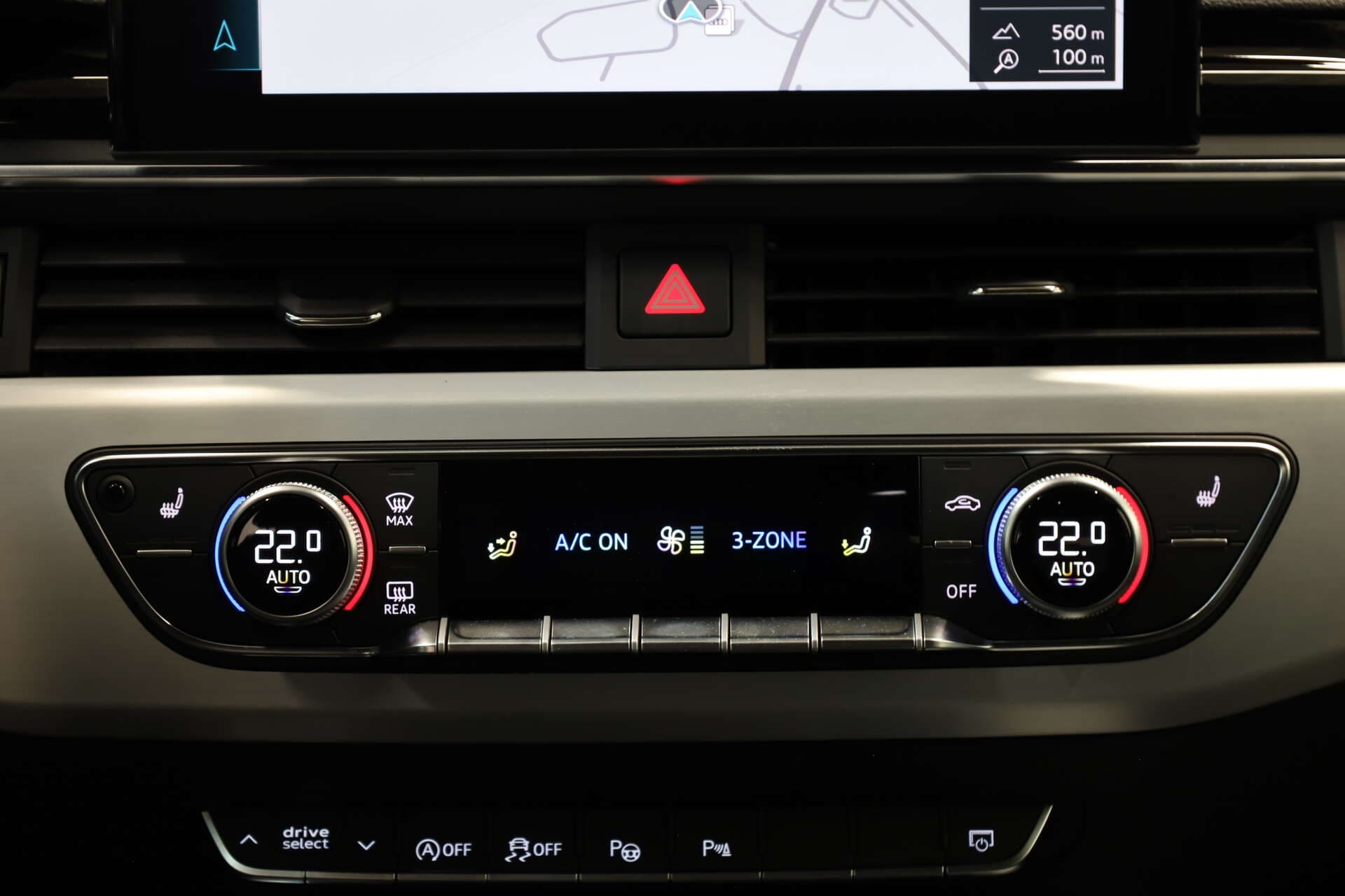 AUDI A4 Avant, photo 16 sur 17