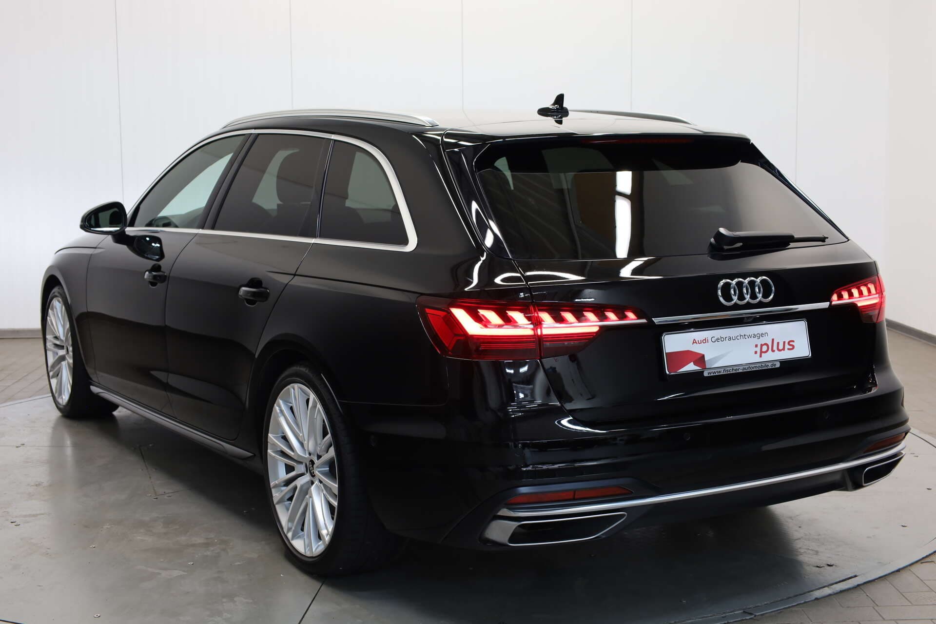 AUDI A4 Avant, photo 3 sur 17