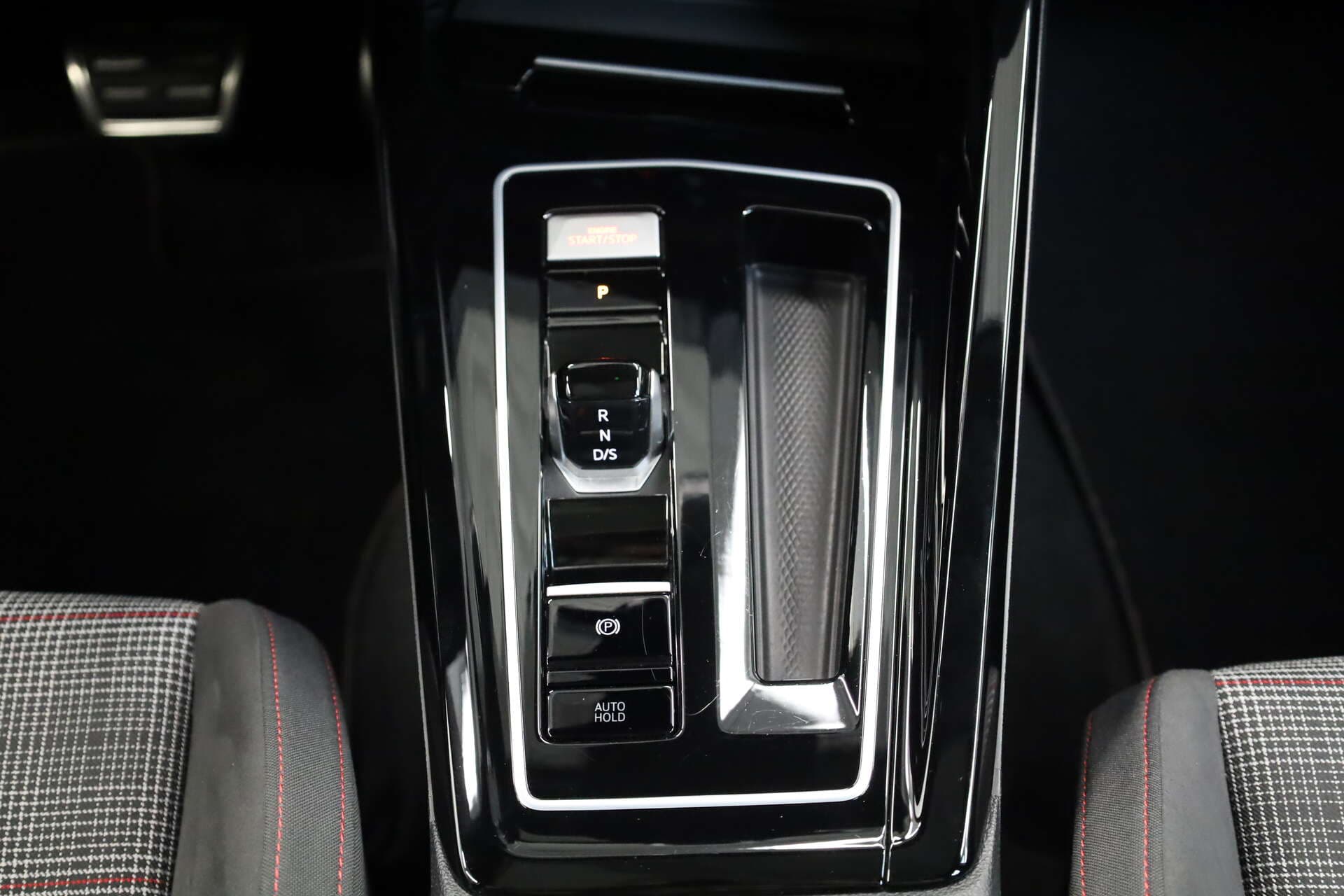 VOLKSWAGEN Golf, photo 12 sur 17