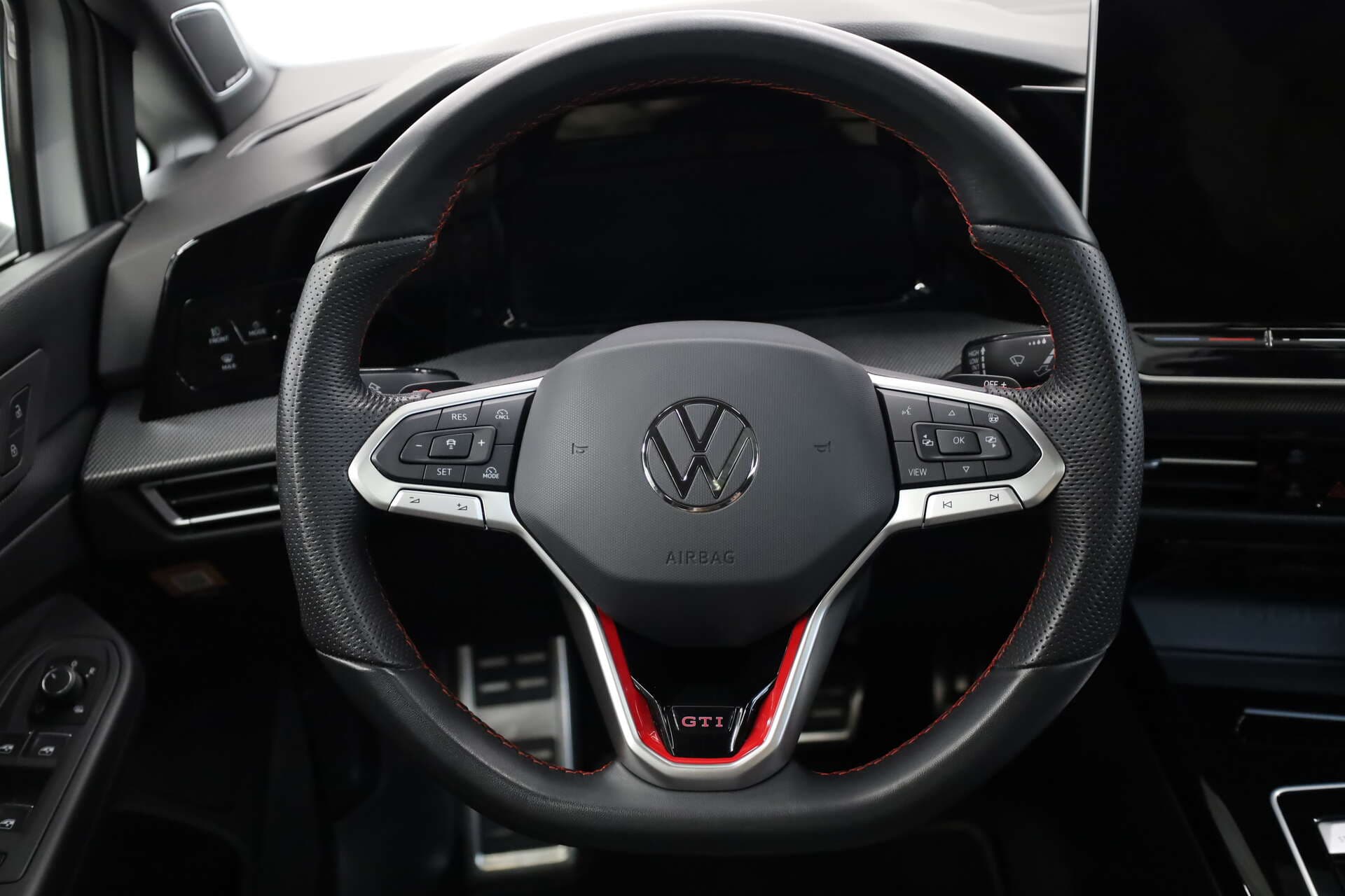 VOLKSWAGEN Golf, photo 7 sur 17