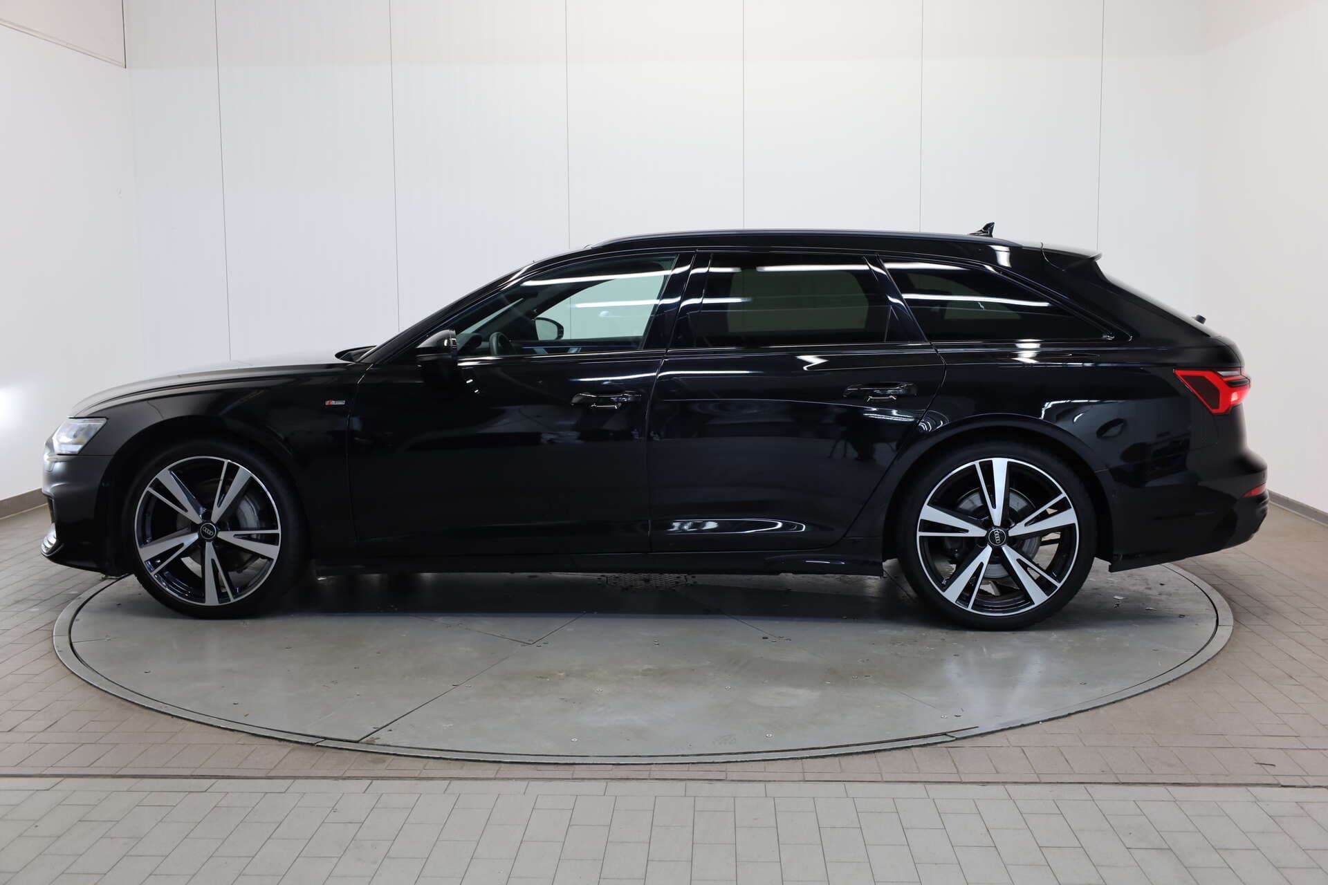 AUDI A6 Avant, photo 4 sur 17