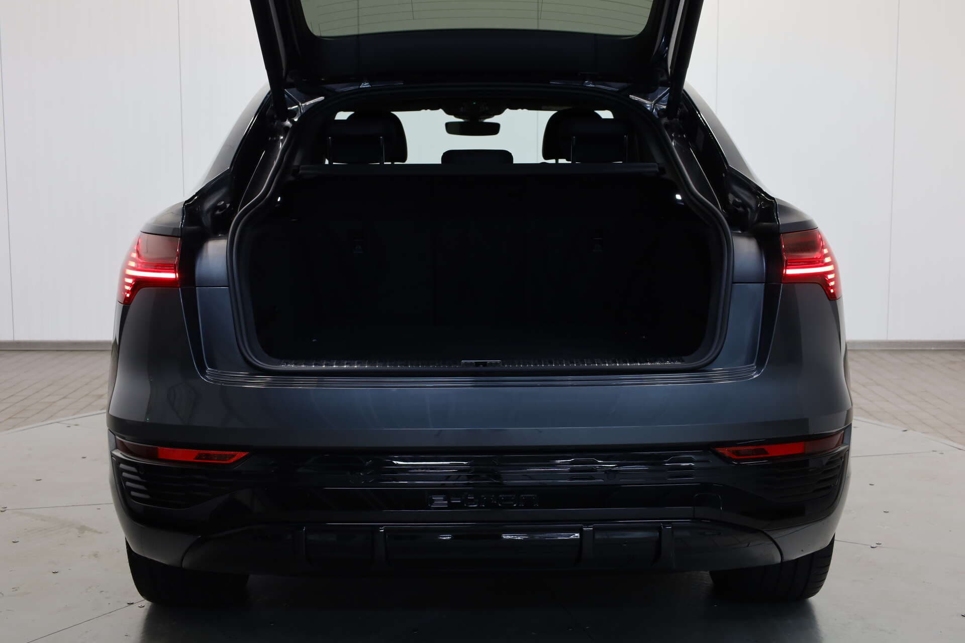 AUDI Q8 Sportback e-tron, photo 11 sur 17