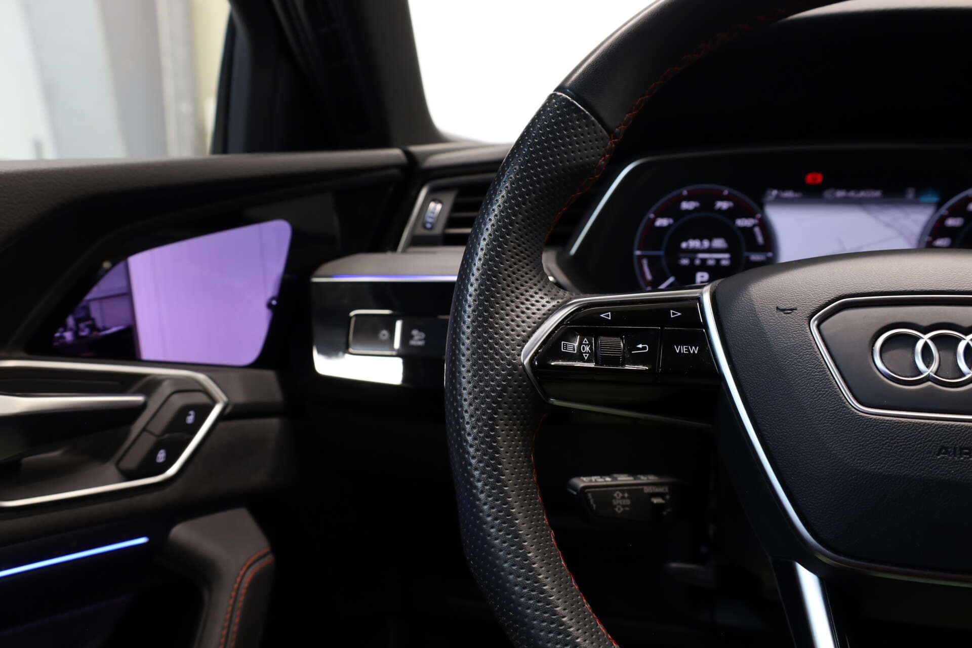 AUDI Q8 Sportback e-tron, photo 14 sur 17
