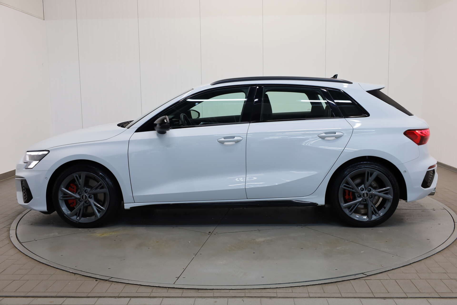 AUDI S3 Sportback, photo 3 sur 17