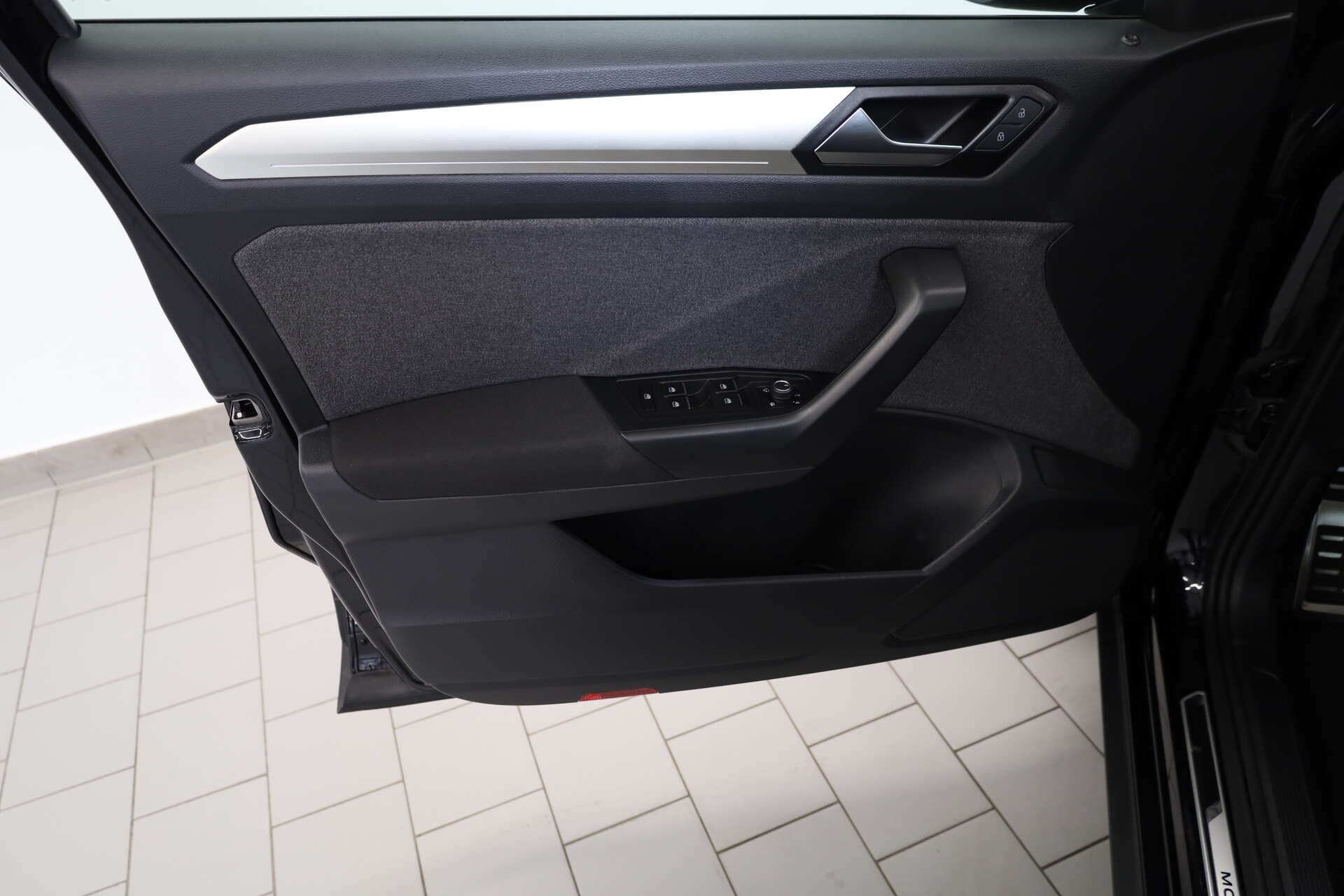 VOLKSWAGEN T-Roc, photo 13 sur 16