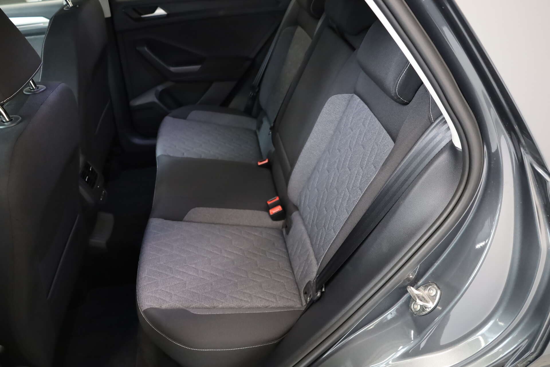 VOLKSWAGEN T-Roc, photo 14 sur 16