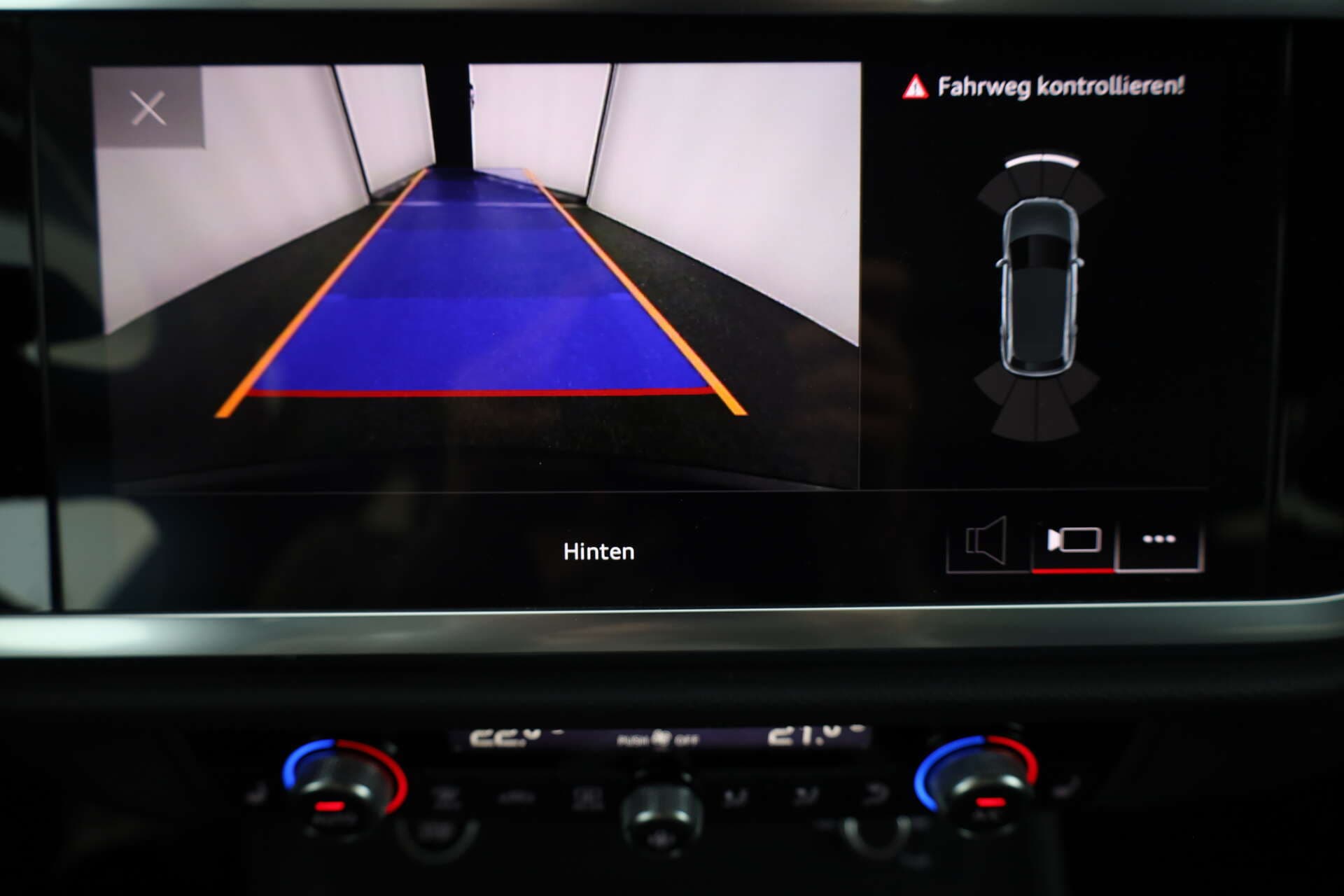 AUDI Q3, photo 16 sur 17