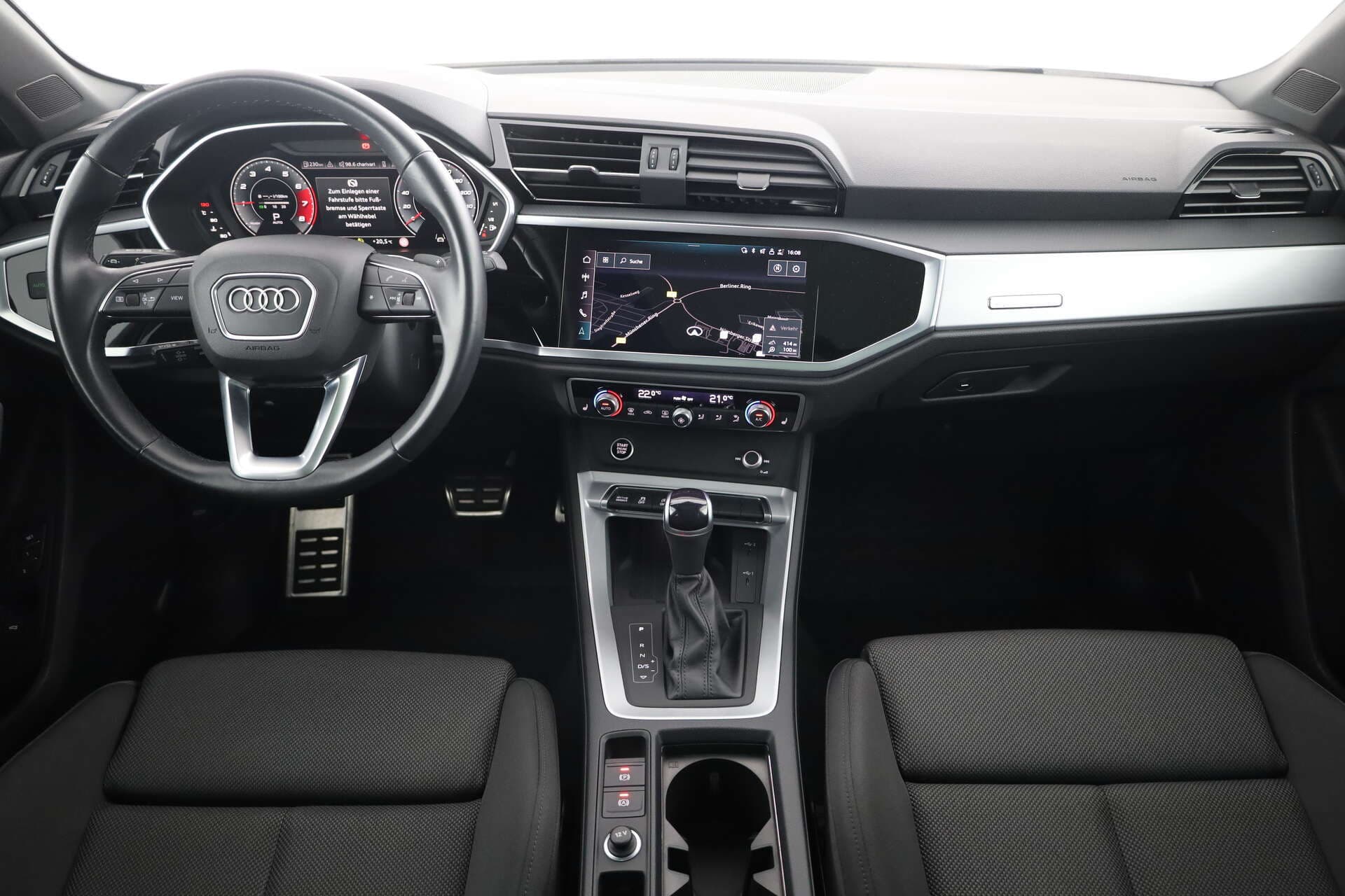 AUDI Q3, photo 8 sur 17
