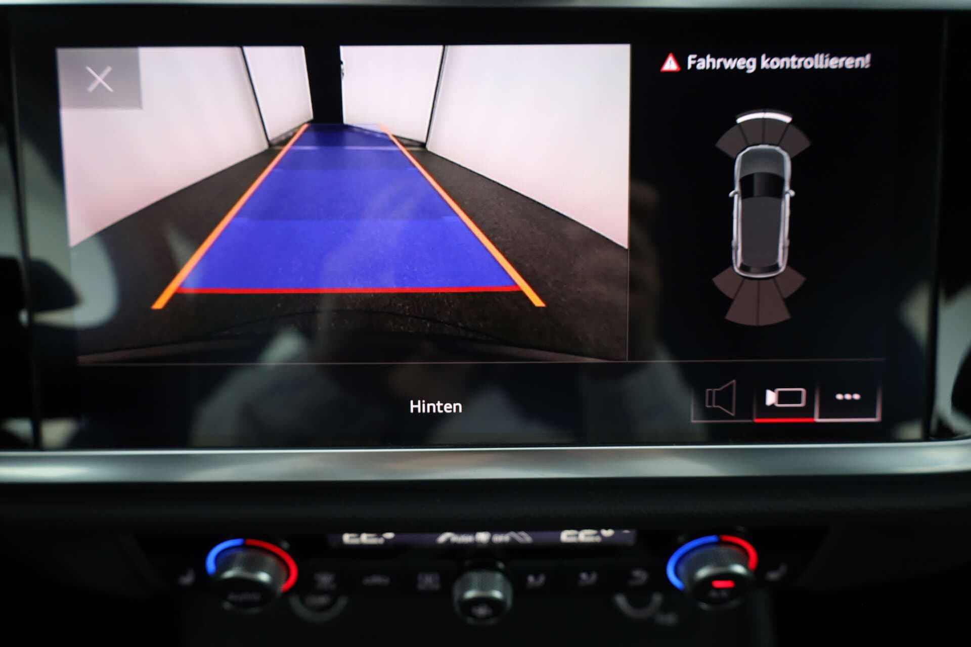 AUDI Q3, photo 16 sur 17