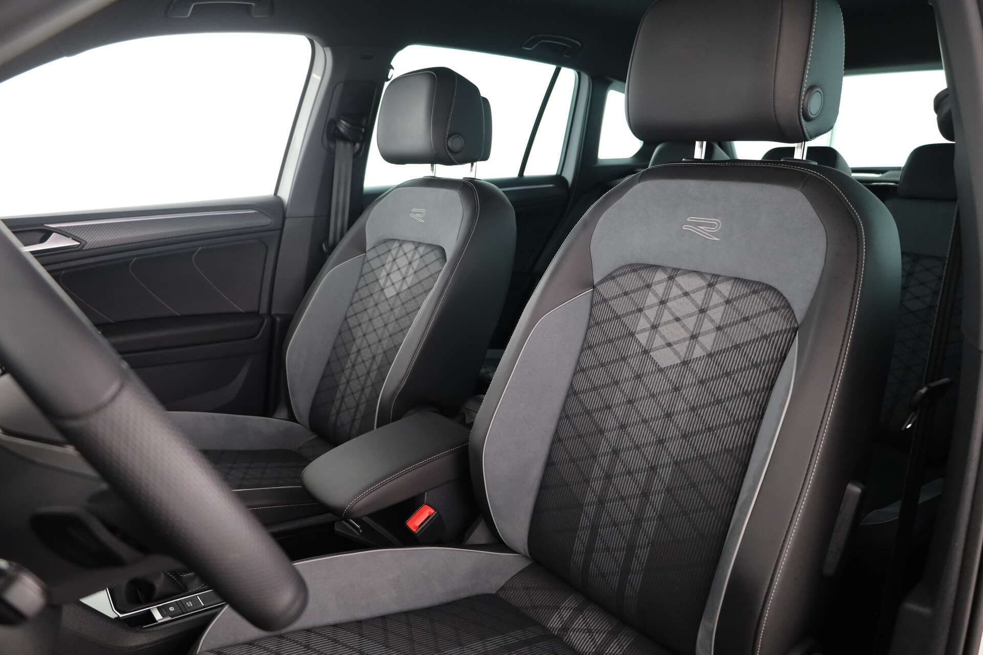 VOLKSWAGEN Tiguan, photo 9 sur 17