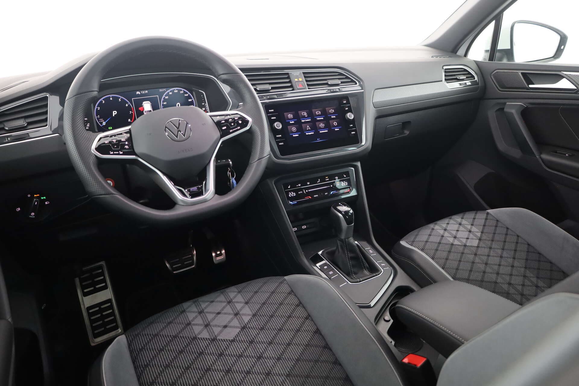 VOLKSWAGEN Tiguan, photo 8 sur 17