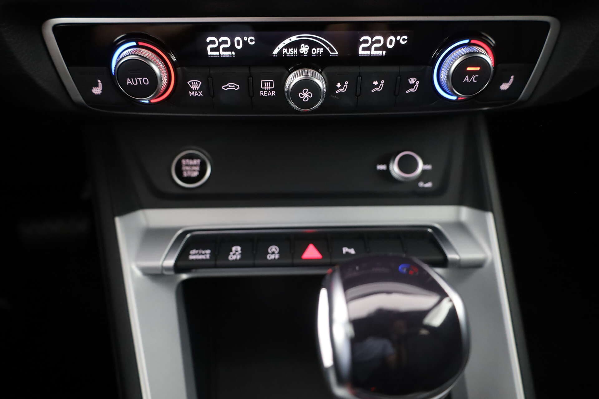 AUDI Q3, photo 16 sur 17