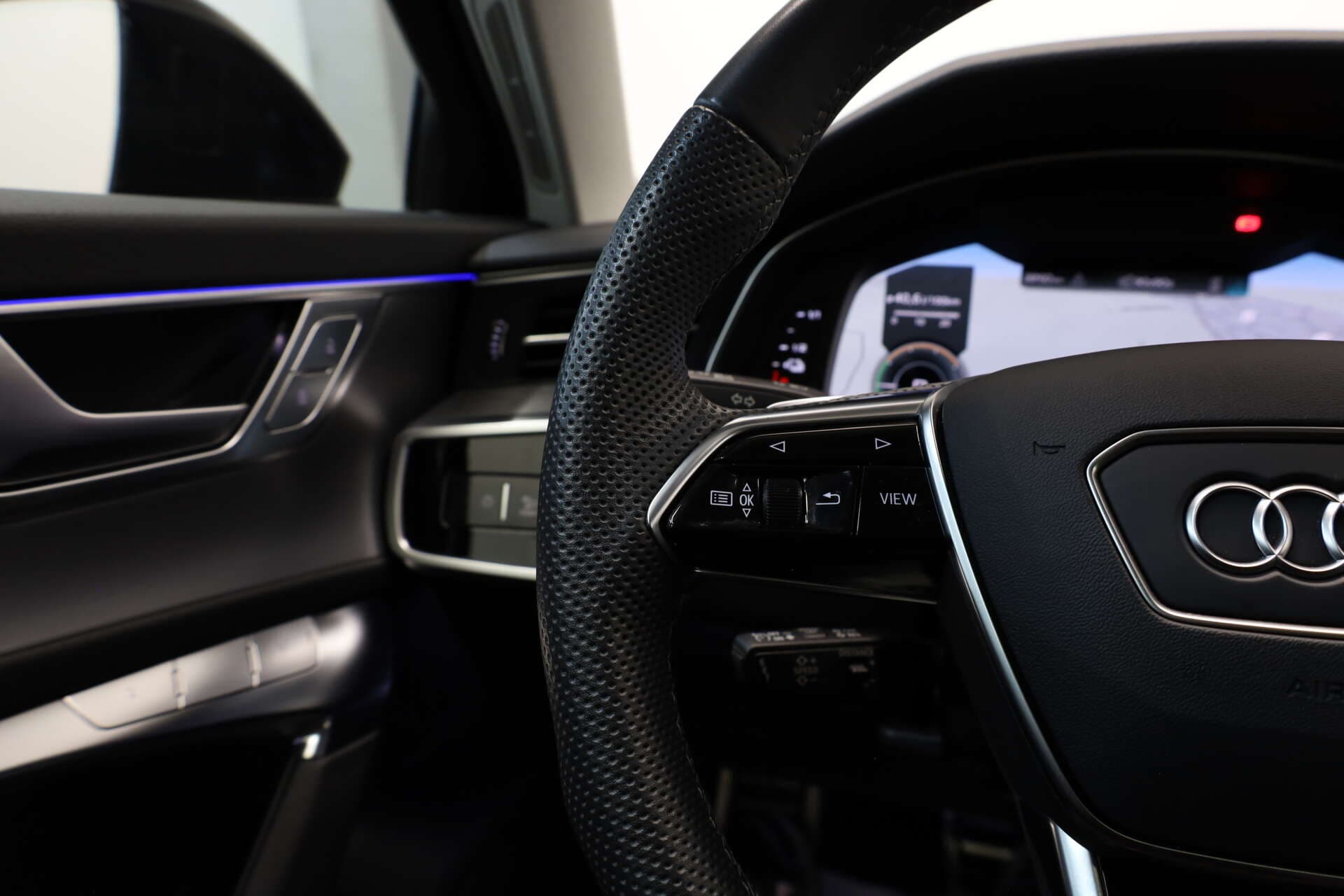 AUDI A6, photo 13 sur 17