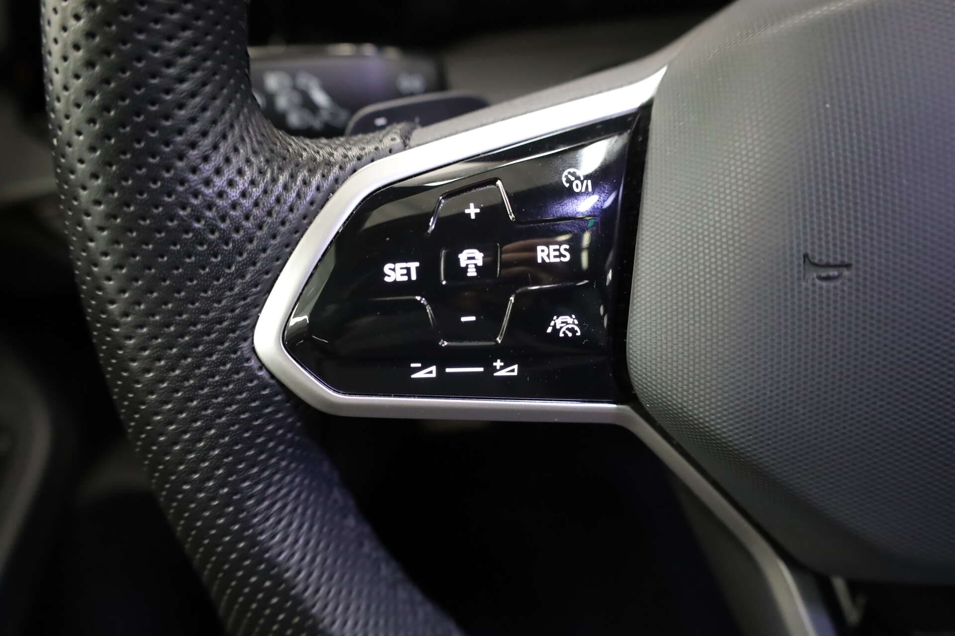 VOLKSWAGEN Golf, photo 9 sur 17