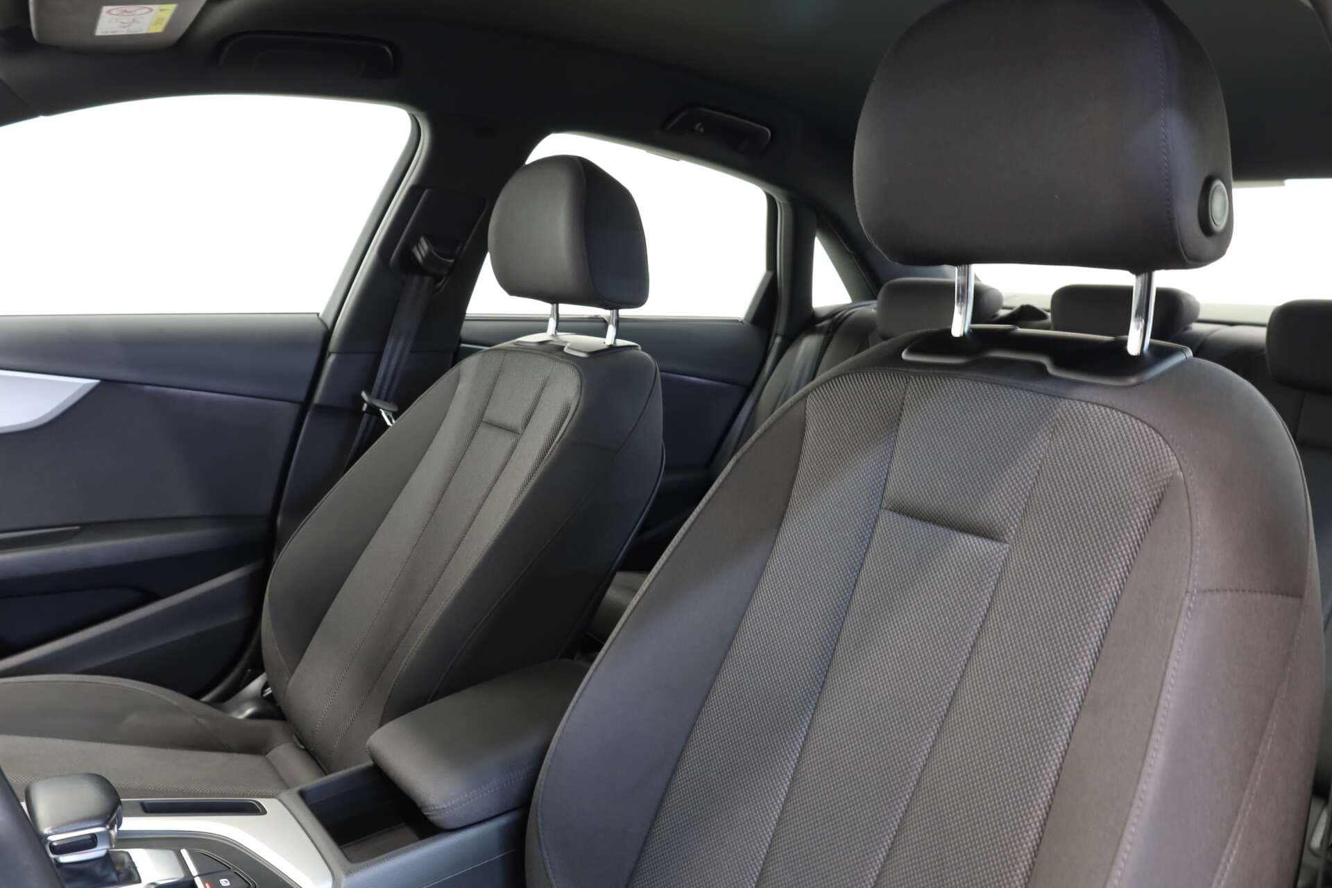 AUDI A4, photo 9 sur 17