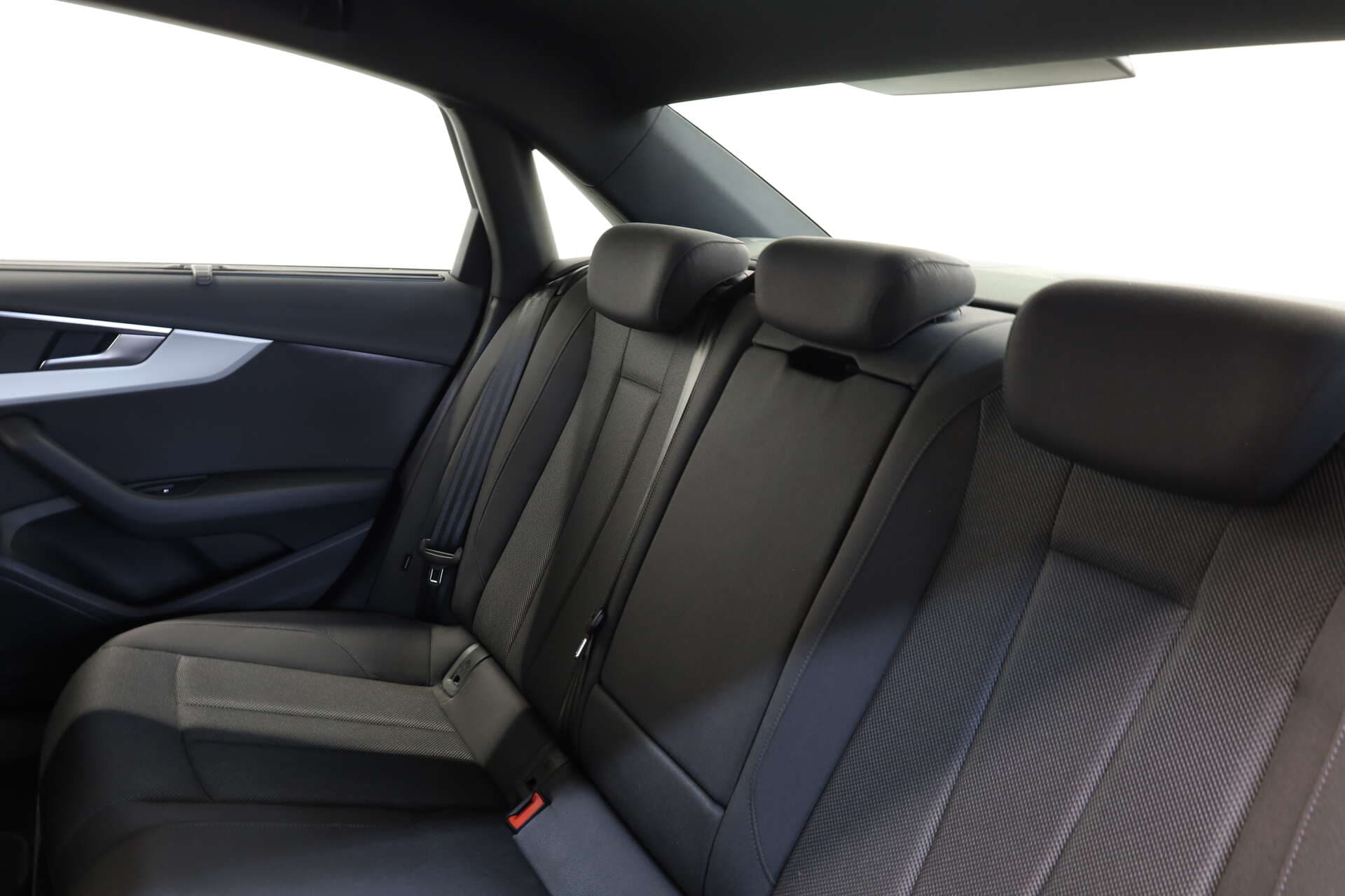 AUDI A4, photo 10 sur 17