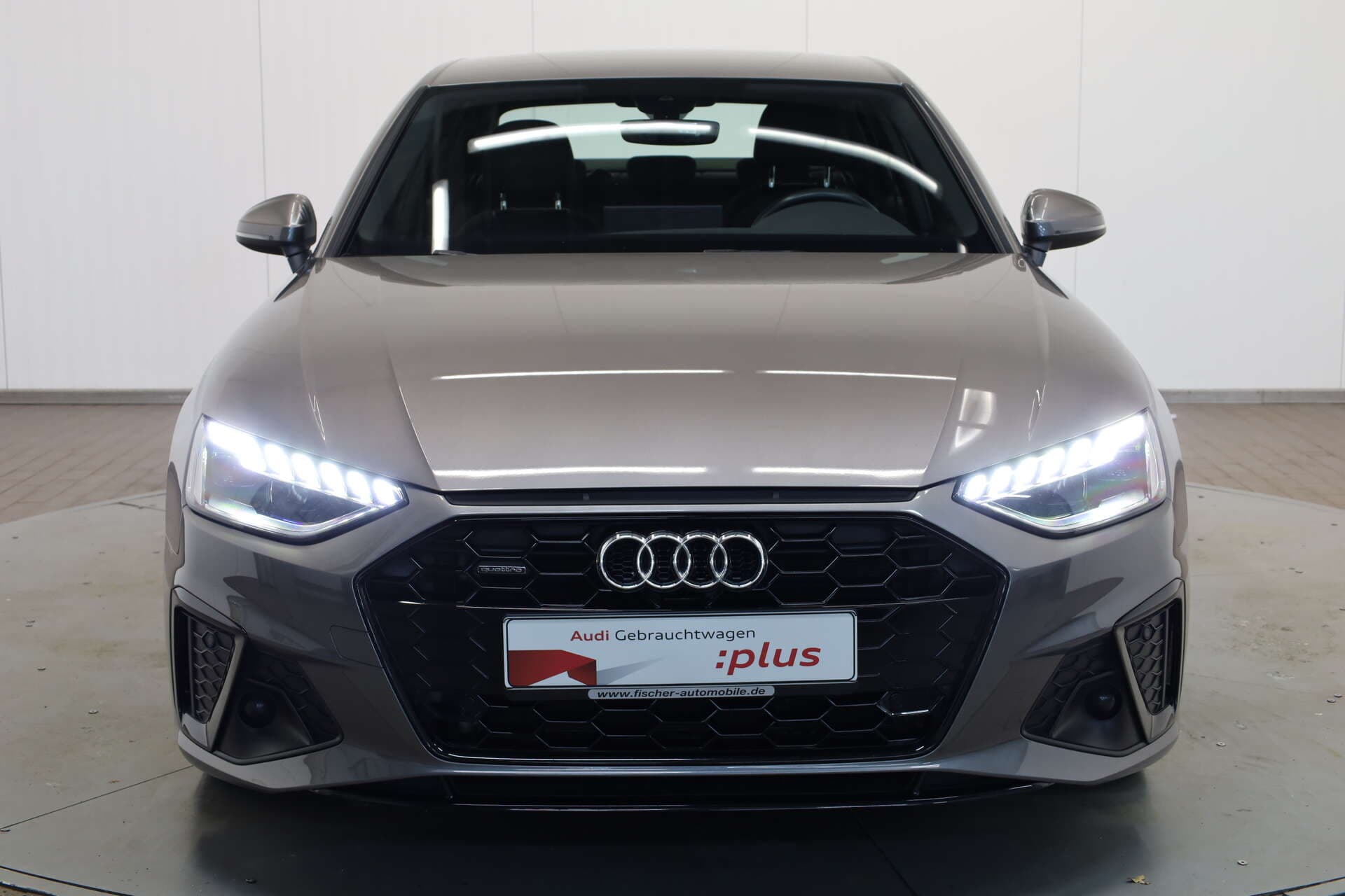 AUDI A4, photo 2 sur 17