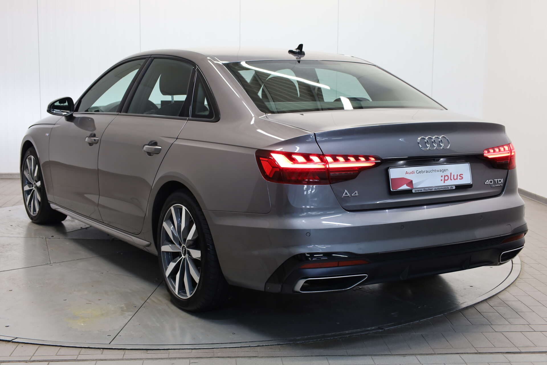 AUDI A4, photo 3 sur 17