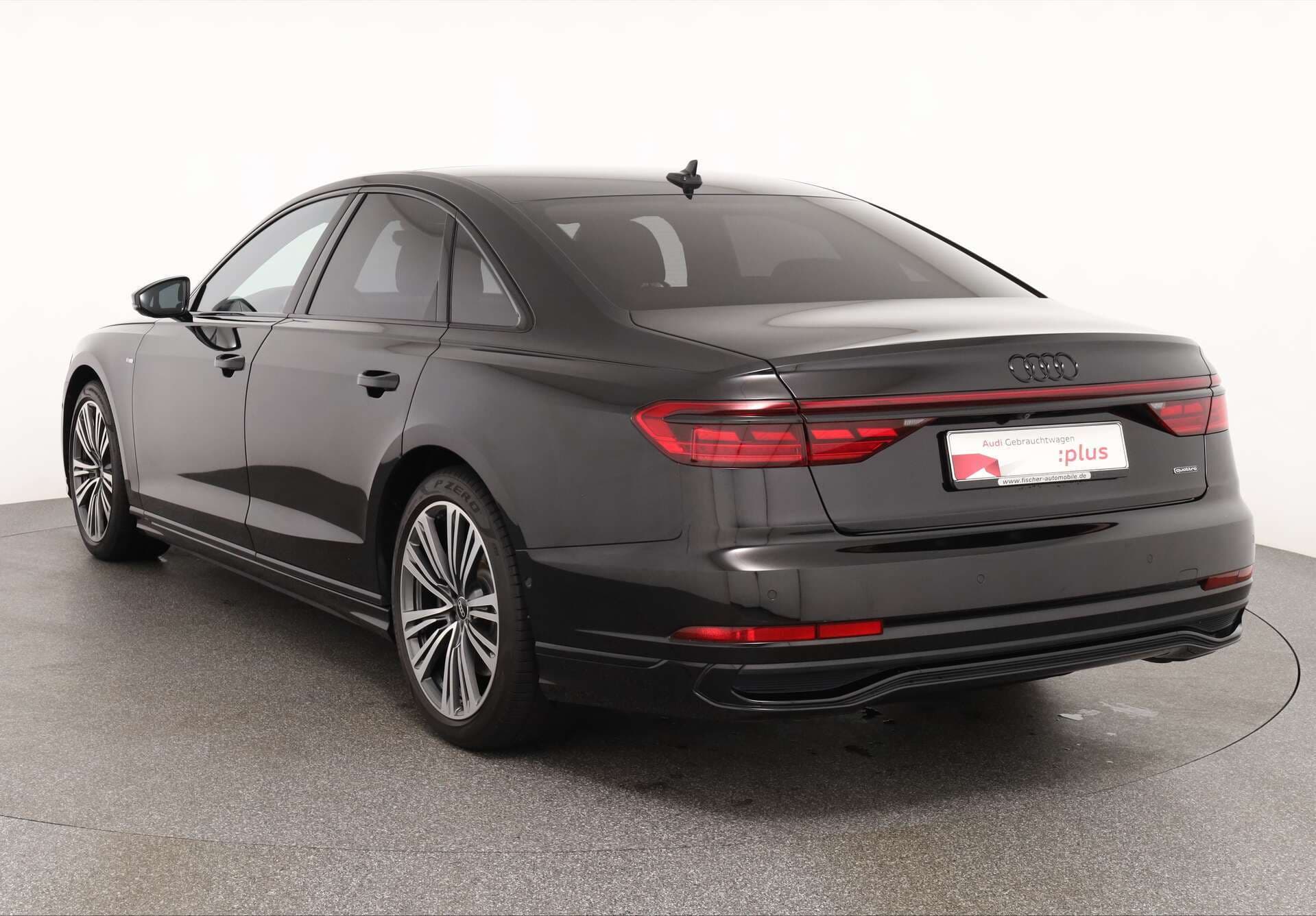 AUDI A8, photo 3 sur 17