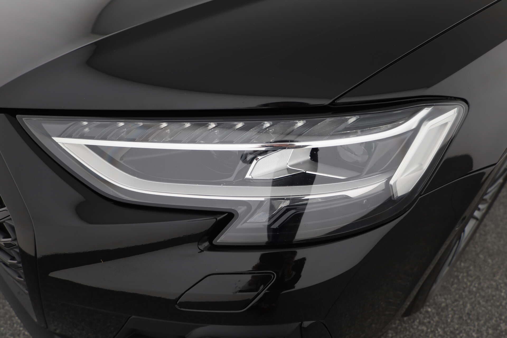 AUDI A8, photo 6 sur 17
