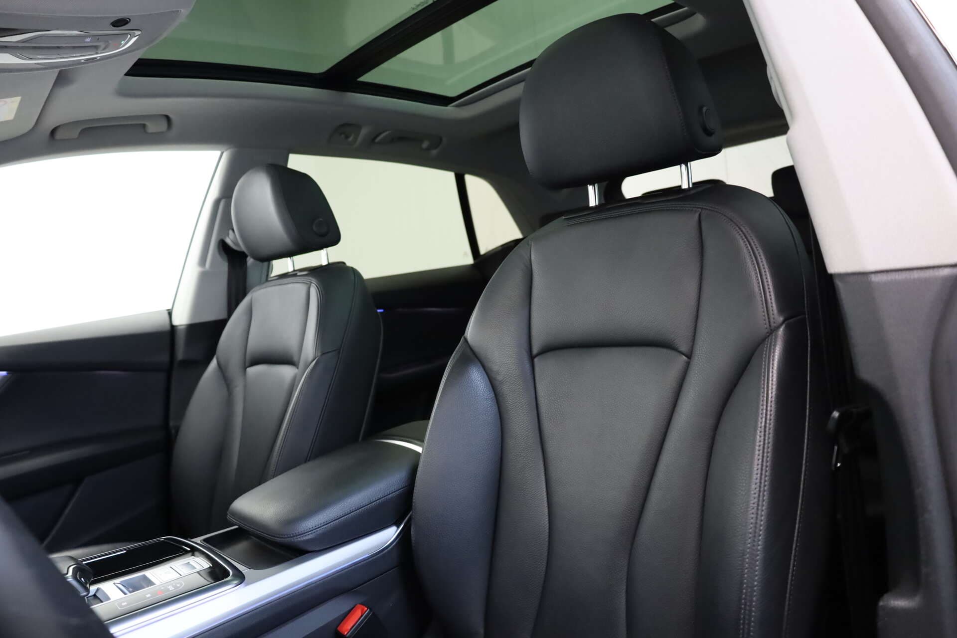 AUDI Q8, photo 9 sur 17