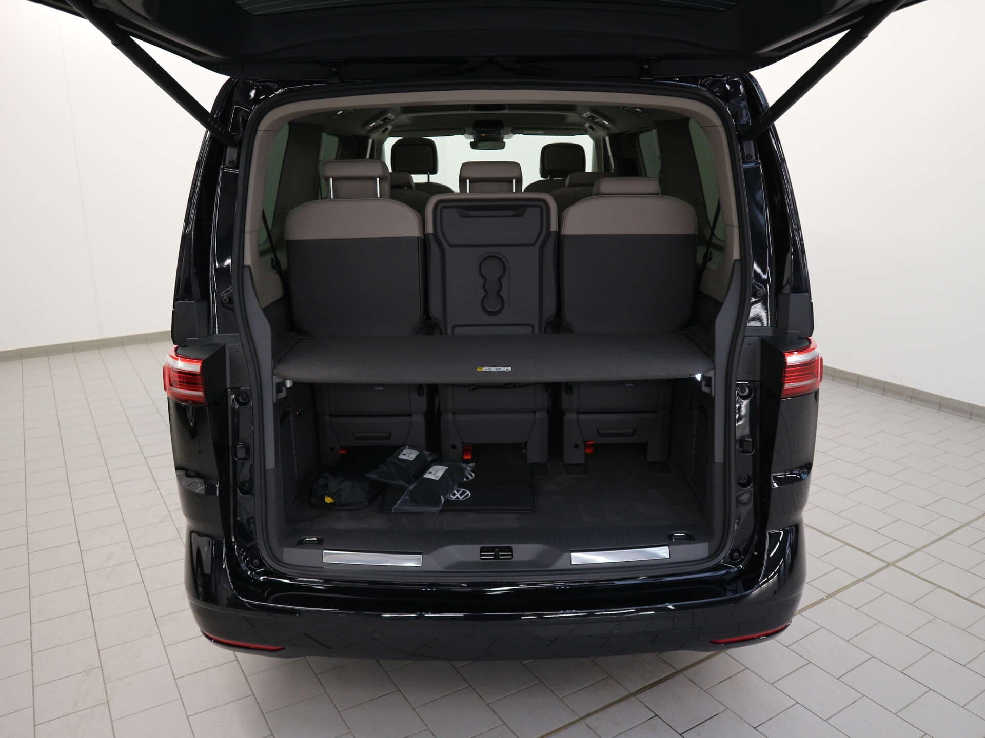 VOLKSWAGEN NUTZFAHRZEUGE T7 Multivan LÜ, photo 15 sur 17