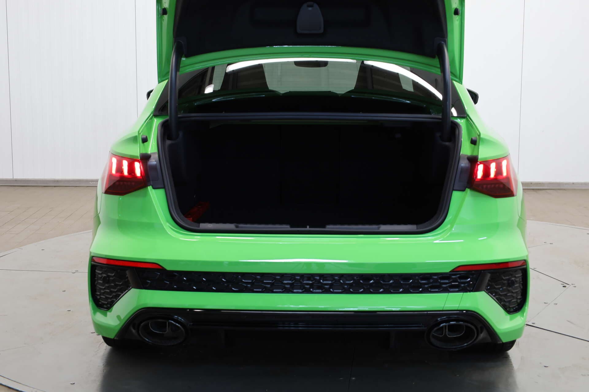 AUDI RS3 Limousine, photo 11 sur 17
