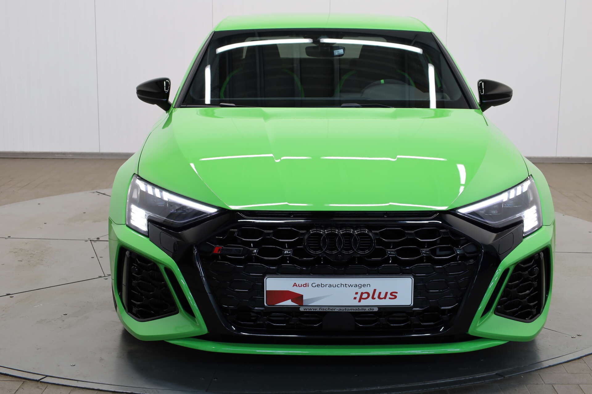 AUDI RS3 Limousine, photo 2 sur 17
