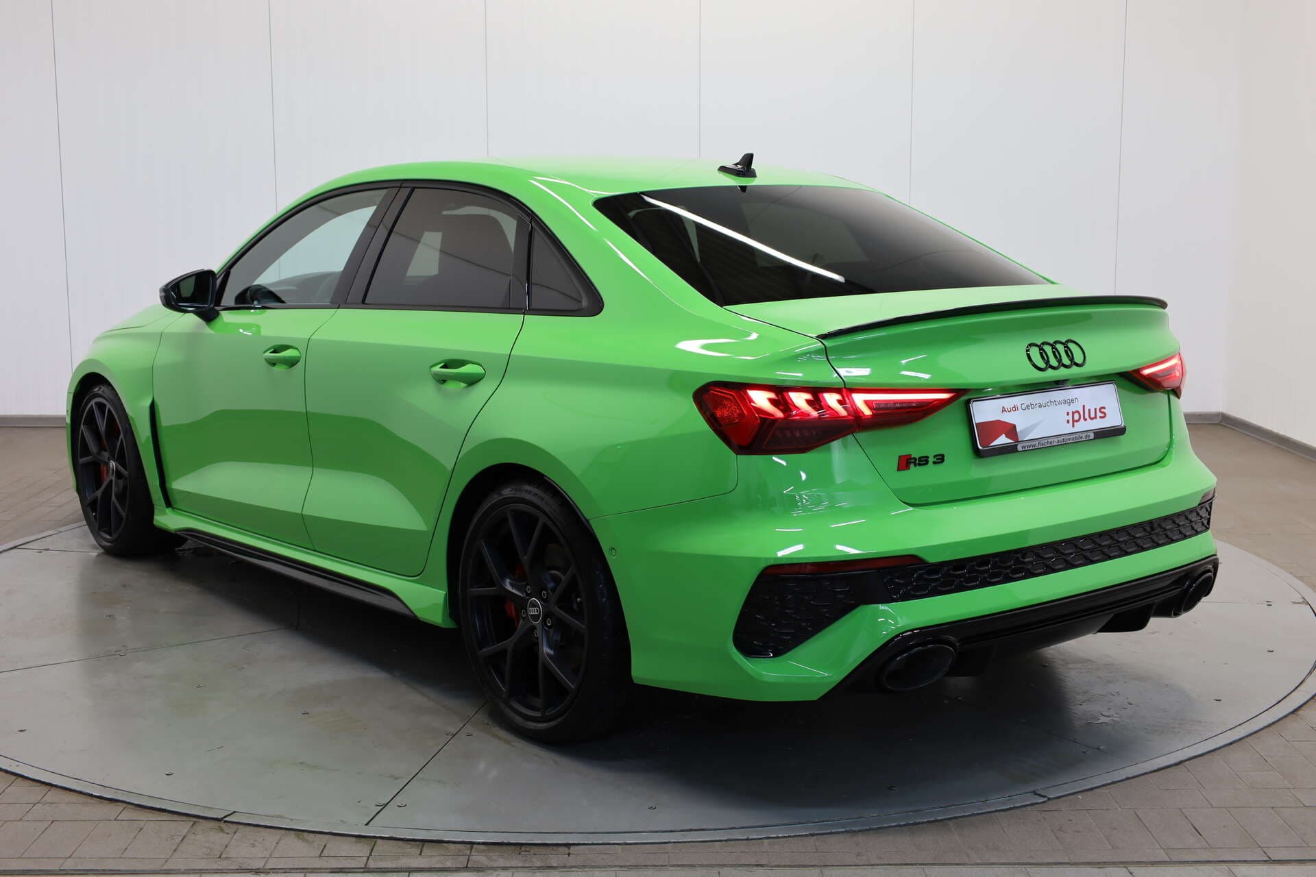 AUDI RS3 Limousine, photo 3 sur 17