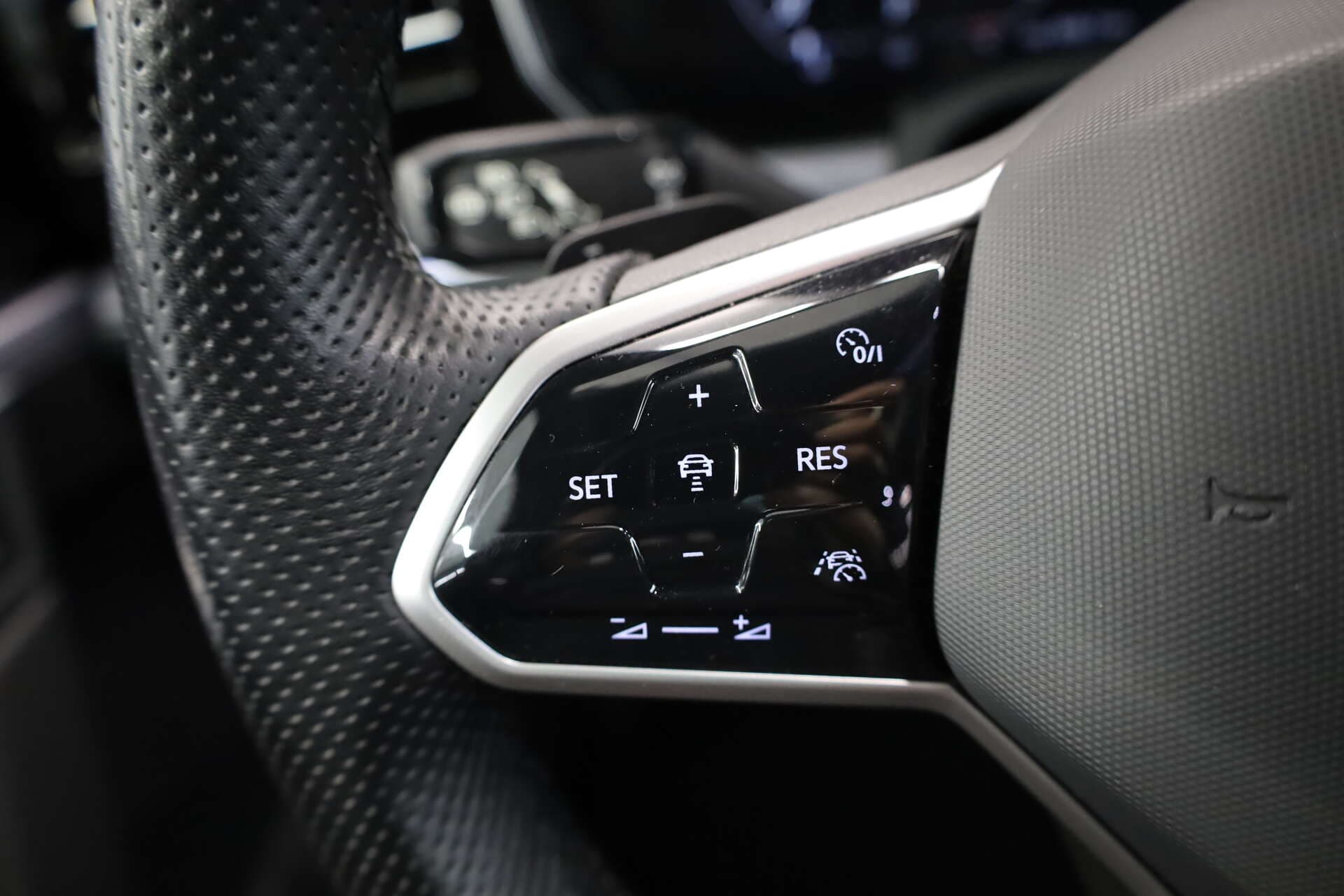 VOLKSWAGEN Touareg, photo 9 sur 17