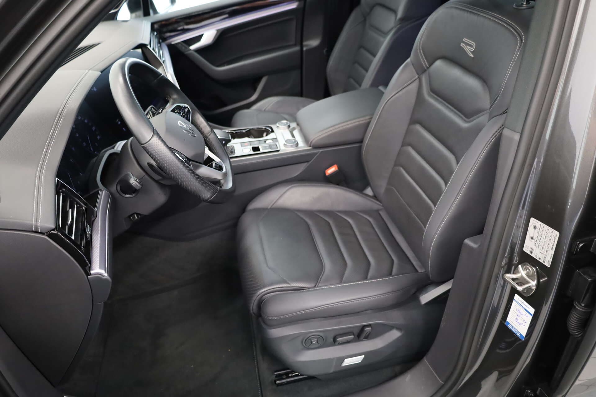VOLKSWAGEN Touareg, photo 5 sur 17