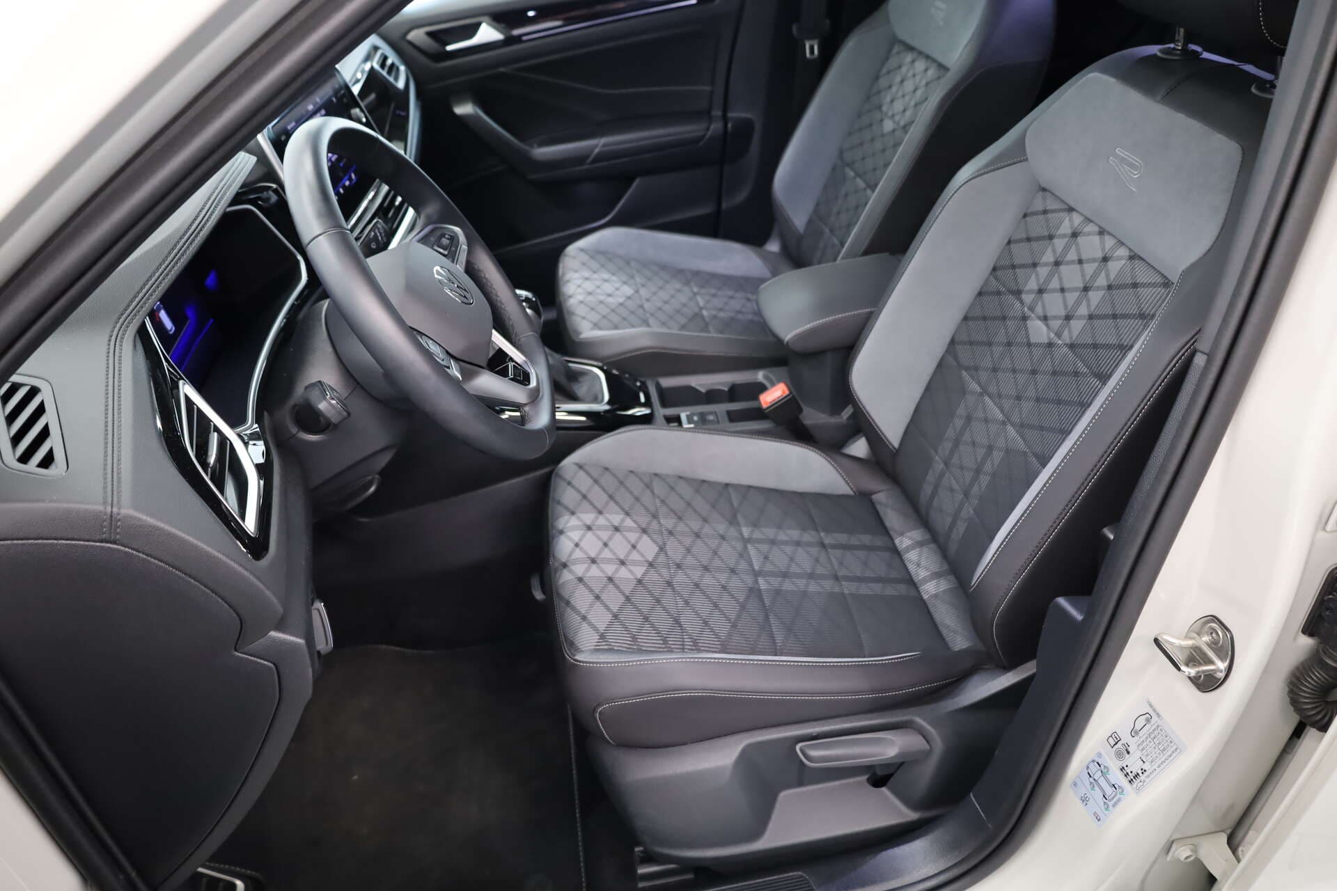 VOLKSWAGEN T-Roc, photo 5 sur 16