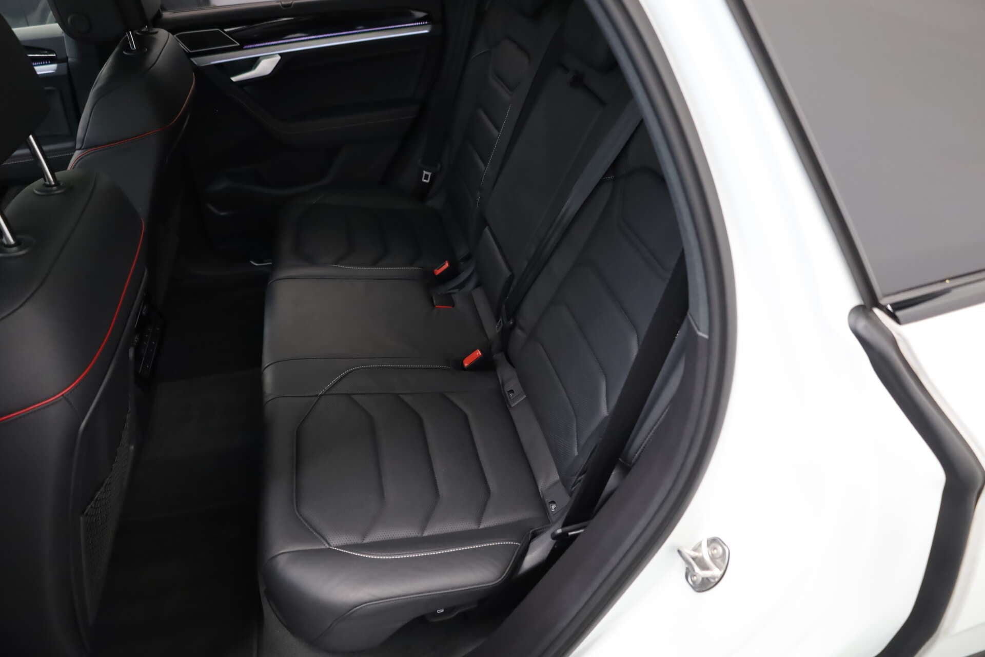 VOLKSWAGEN Touareg, photo 14 sur 17