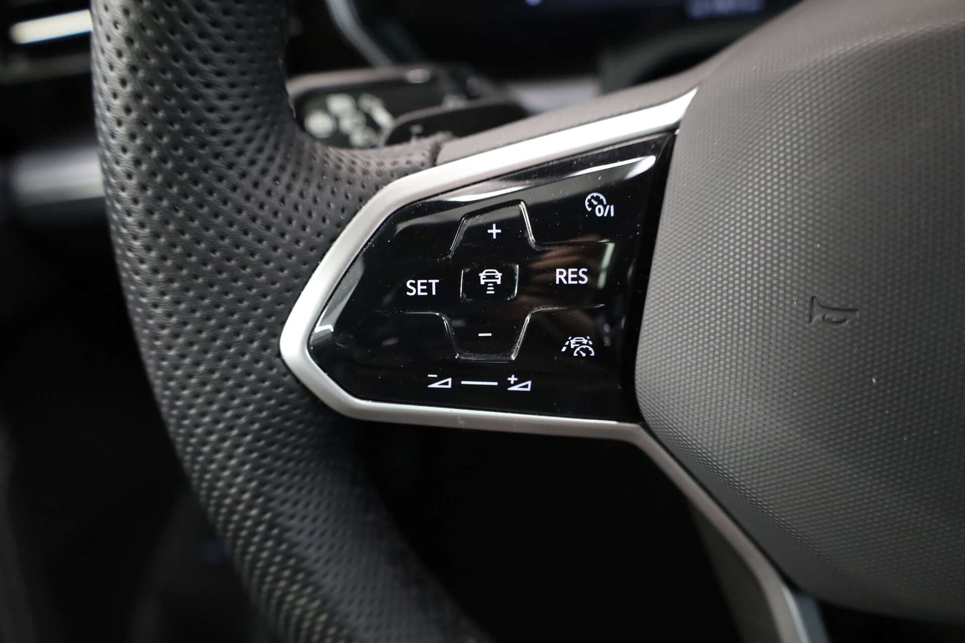 VOLKSWAGEN Touareg, photo 9 sur 17