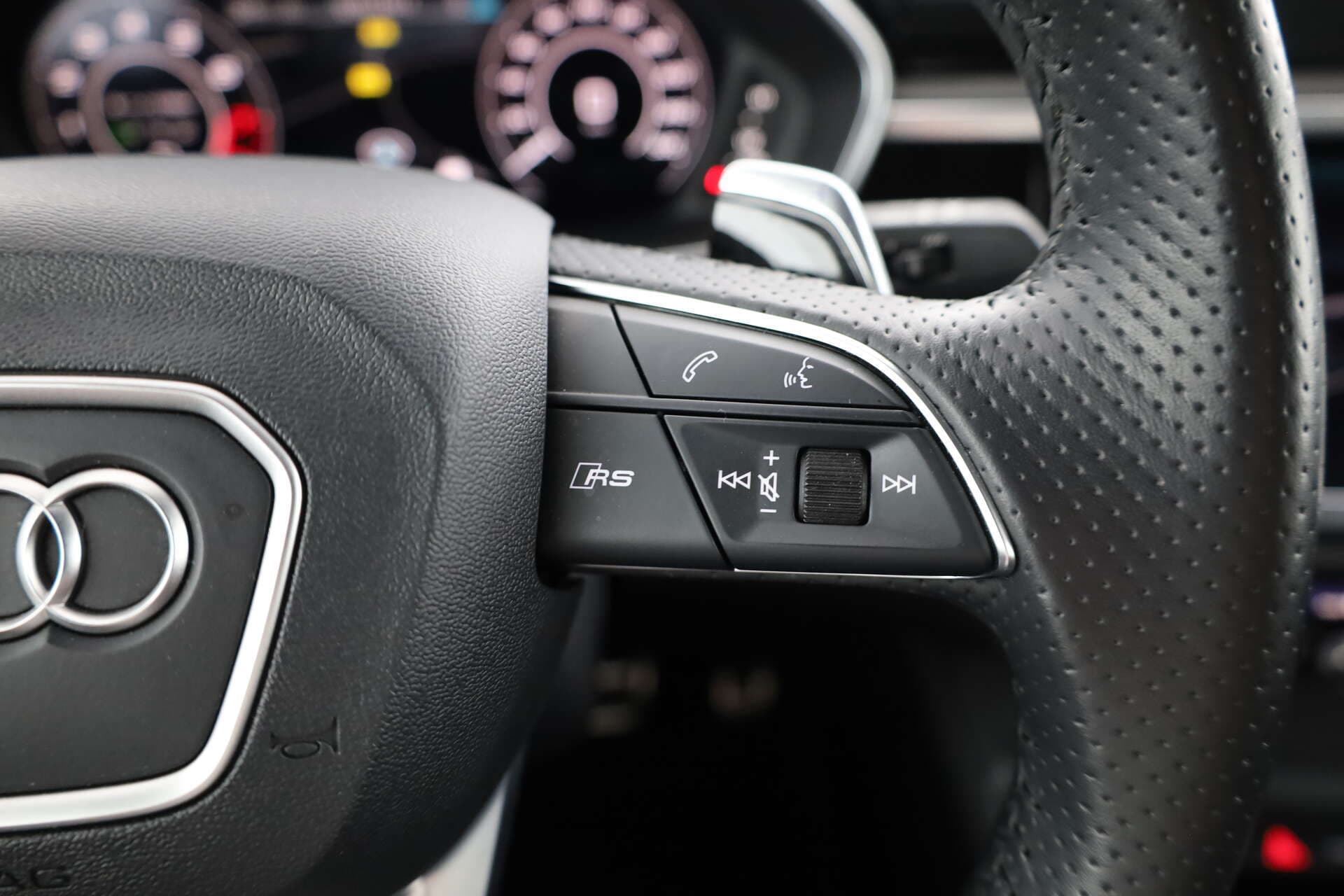 AUDI RS Q3, photo 14 sur 17