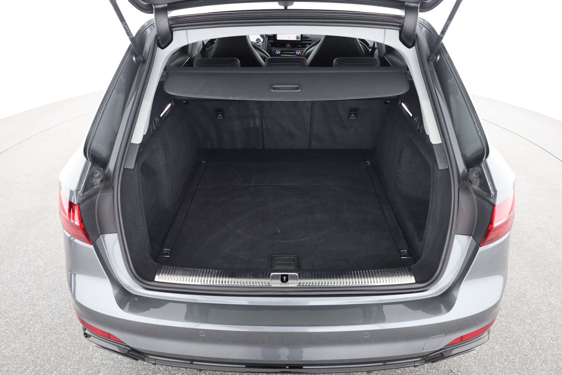 AUDI RS4 Avant, photo 11 sur 17