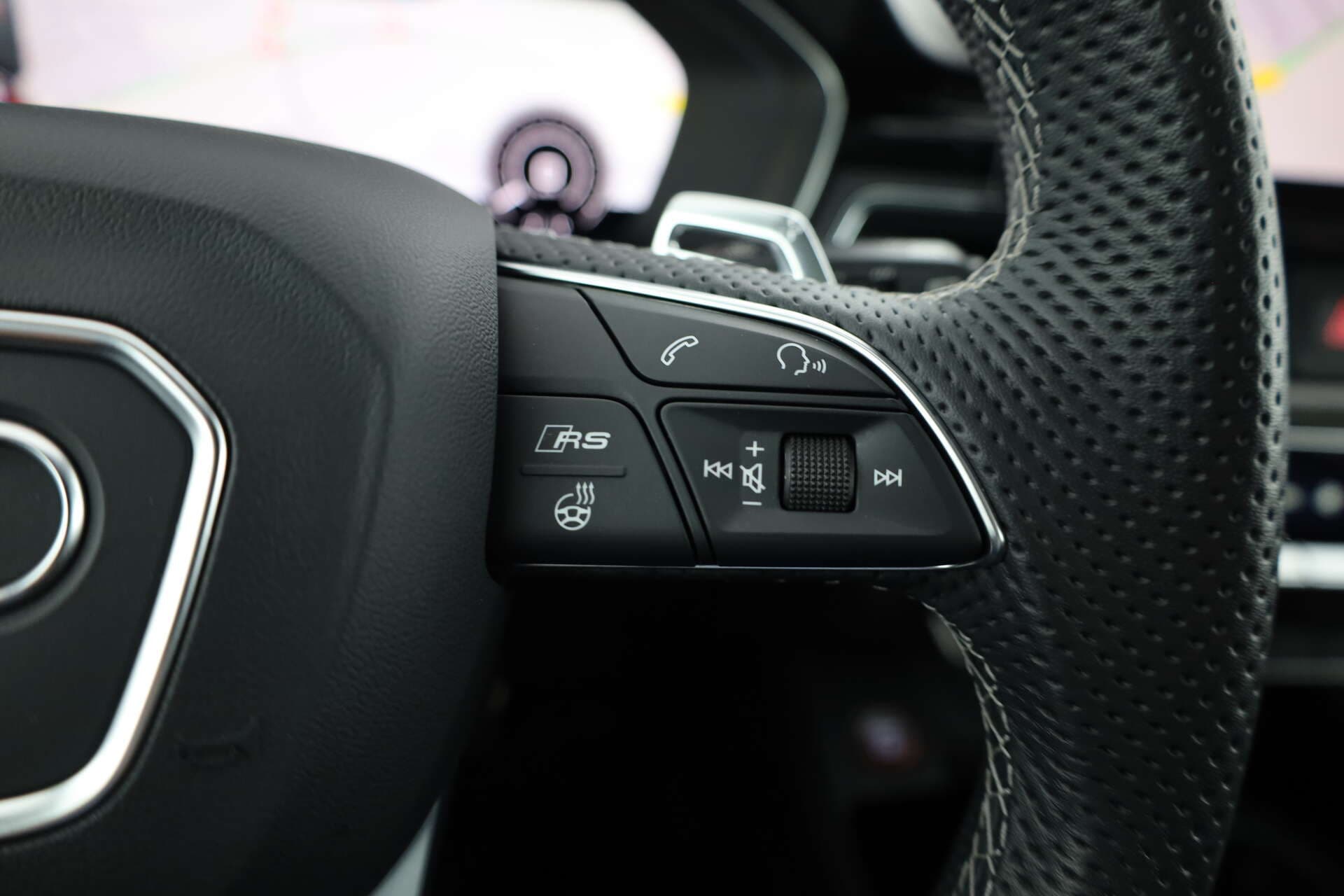 AUDI RS4 Avant, photo 14 sur 17