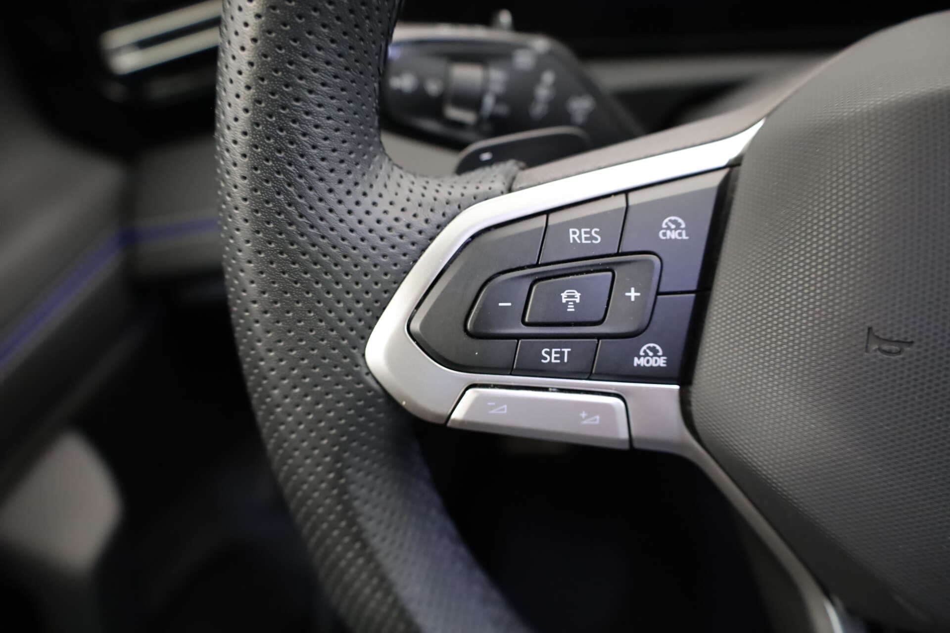 VOLKSWAGEN Tiguan, photo 9 sur 17