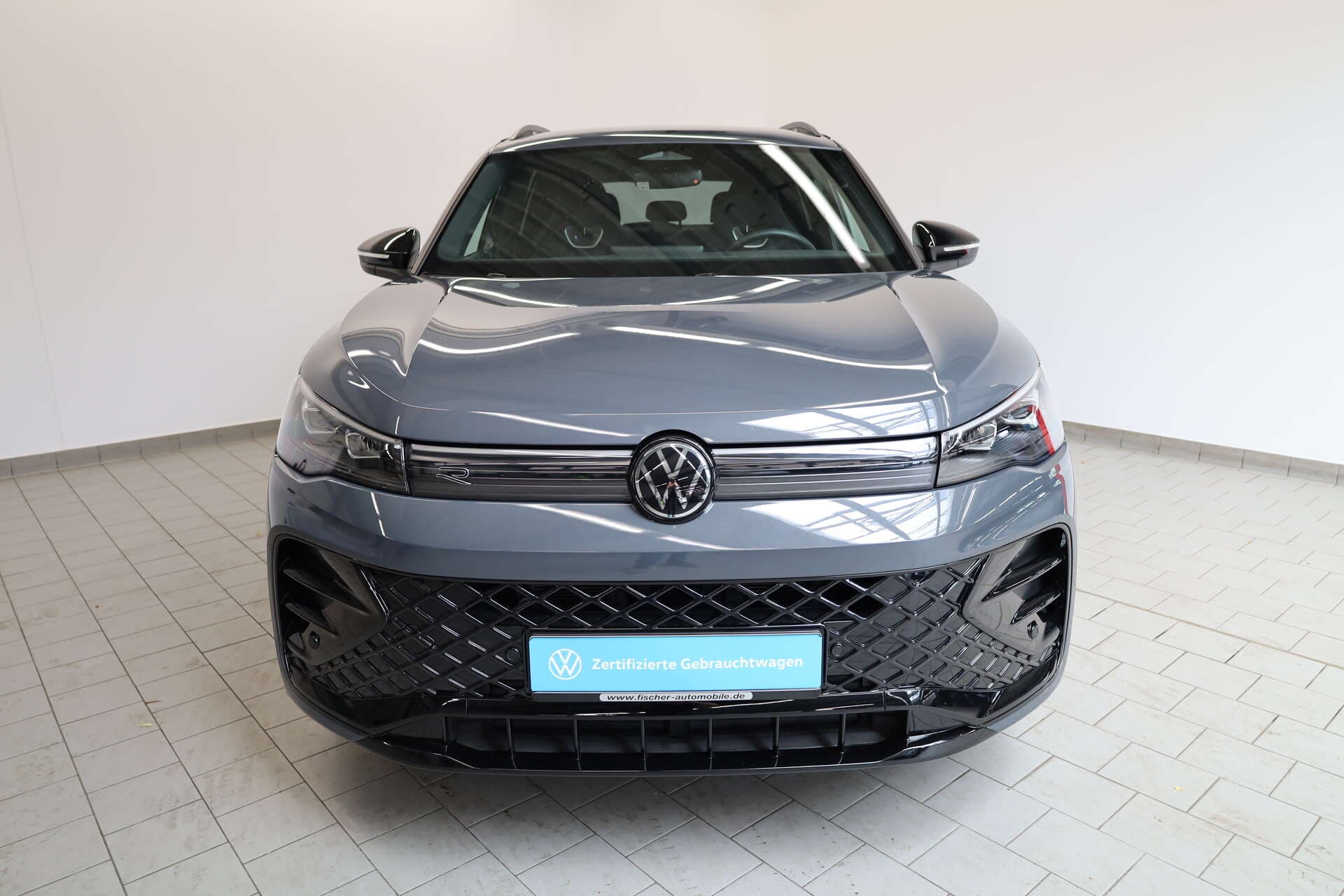 VOLKSWAGEN Tiguan, photo 2 sur 17