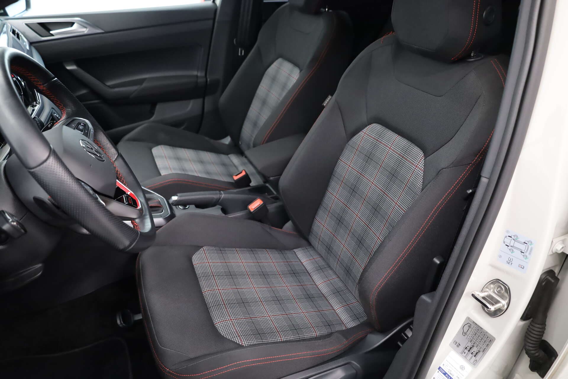 VOLKSWAGEN Polo, photo 5 sur 16