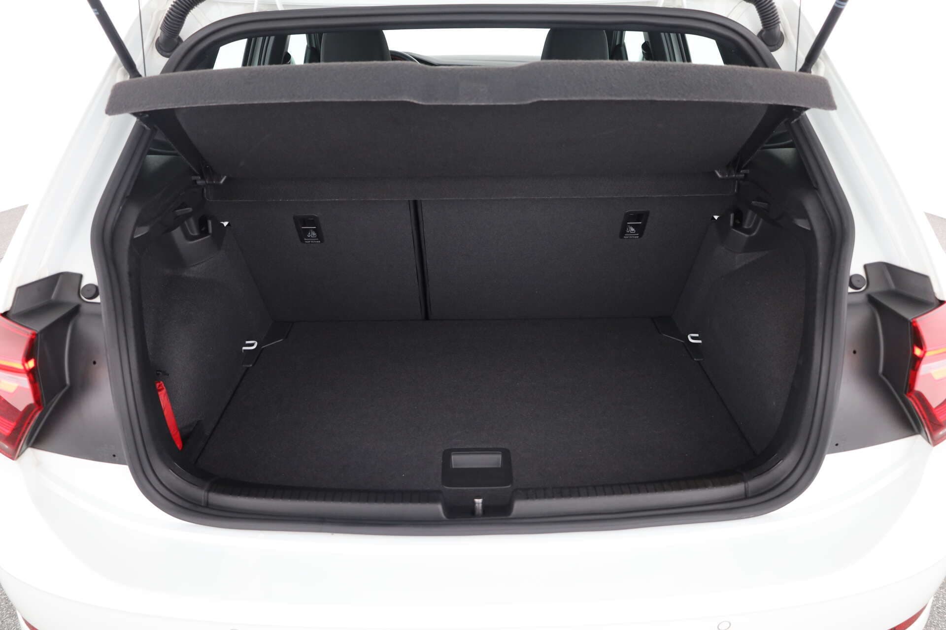 VOLKSWAGEN Polo, photo 11 sur 17