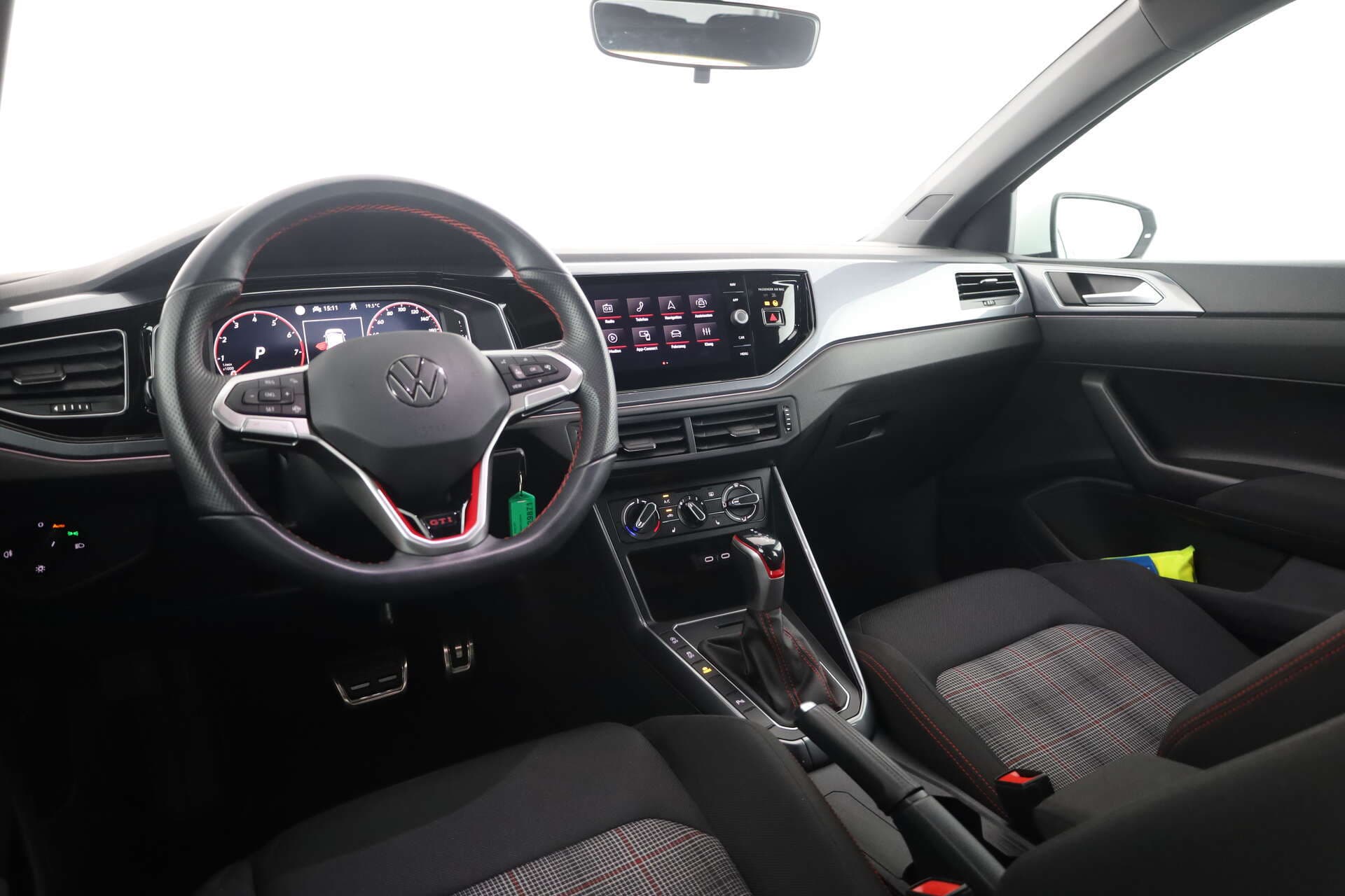 VOLKSWAGEN Polo, photo 8 sur 17