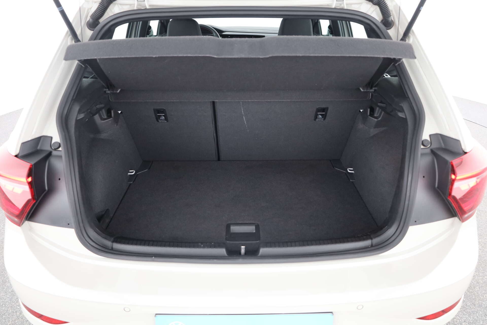 VOLKSWAGEN Polo, photo 13 sur 17