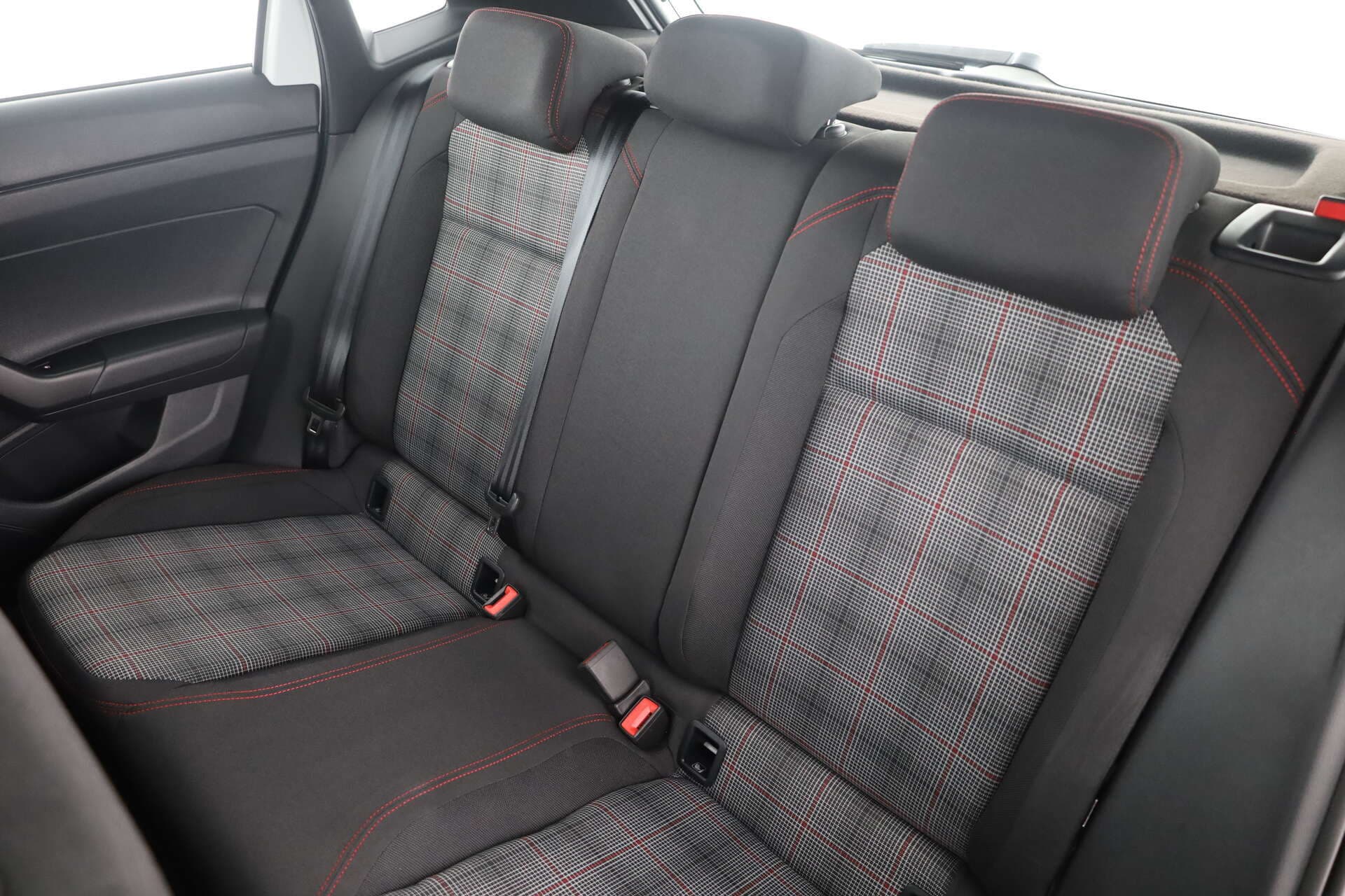 VOLKSWAGEN Polo, photo 11 sur 17
