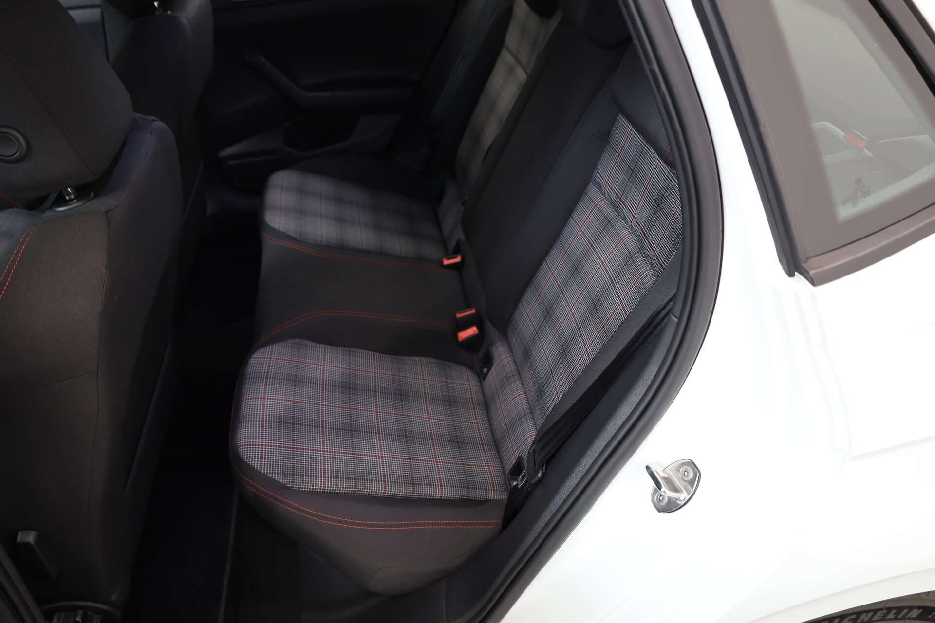 VOLKSWAGEN Polo, photo 14 sur 16