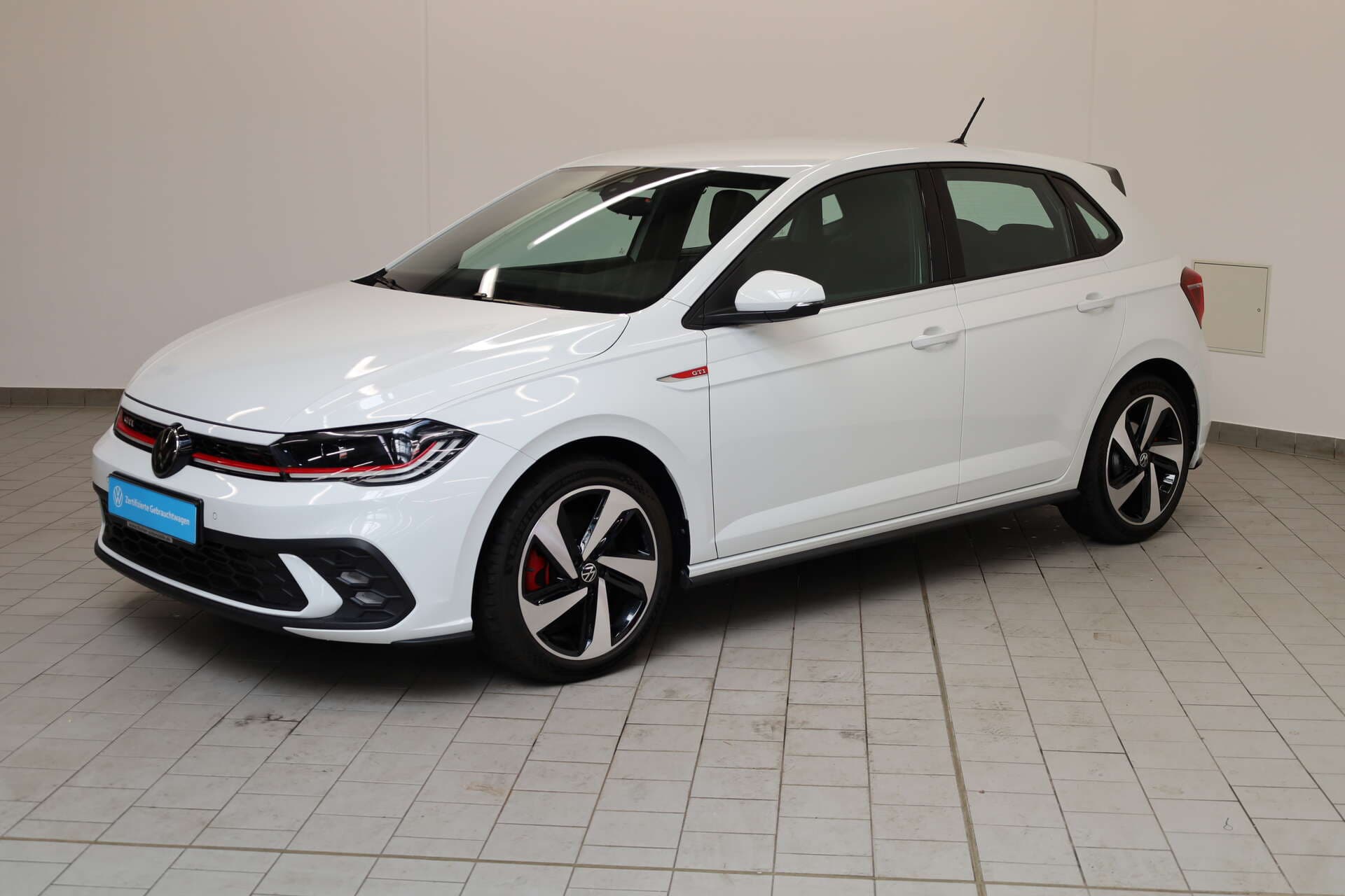 VOLKSWAGEN Polo, photo 1 sur 16