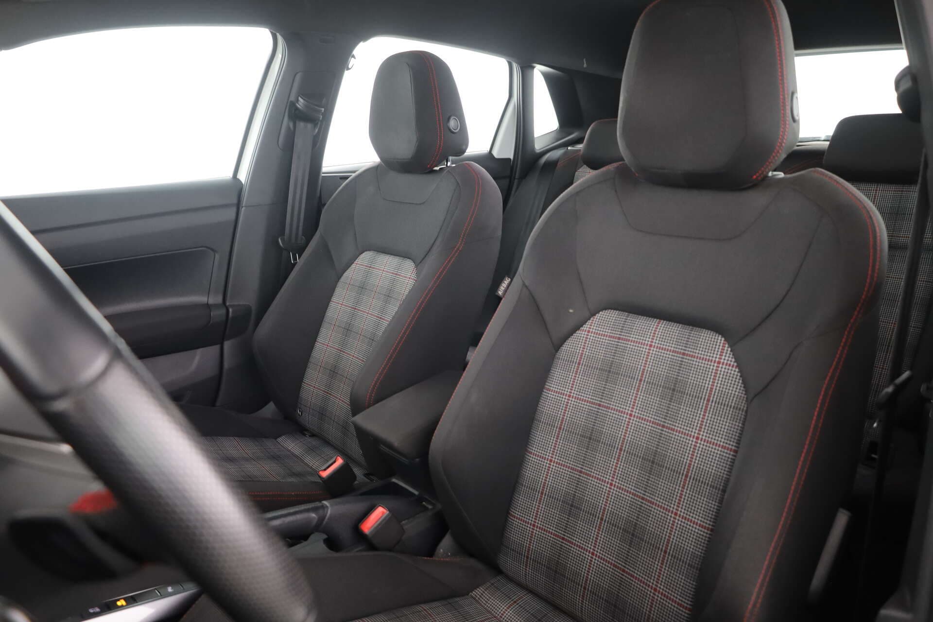 VOLKSWAGEN Polo, photo 10 sur 17