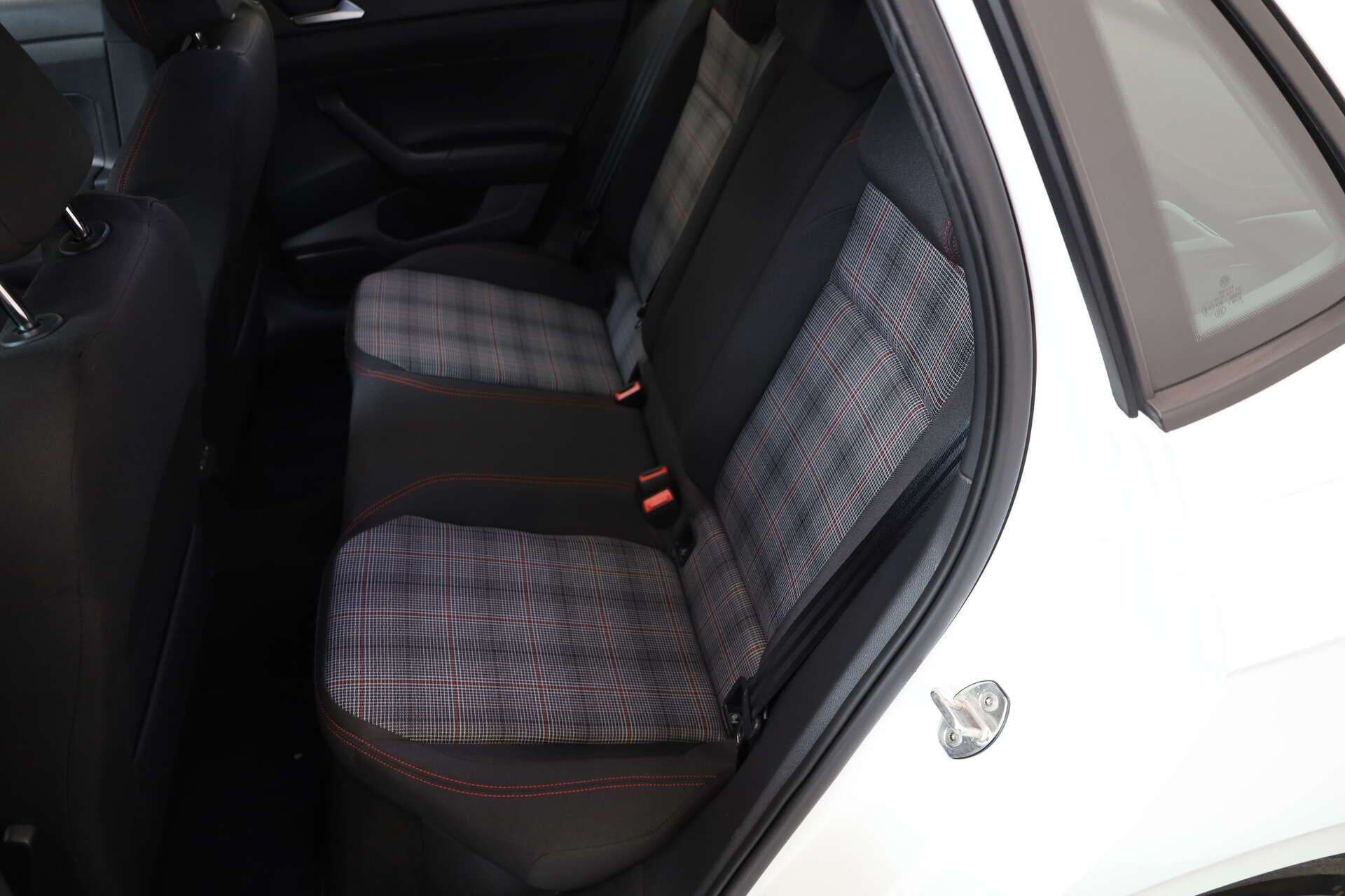 VOLKSWAGEN Polo, photo 14 sur 16