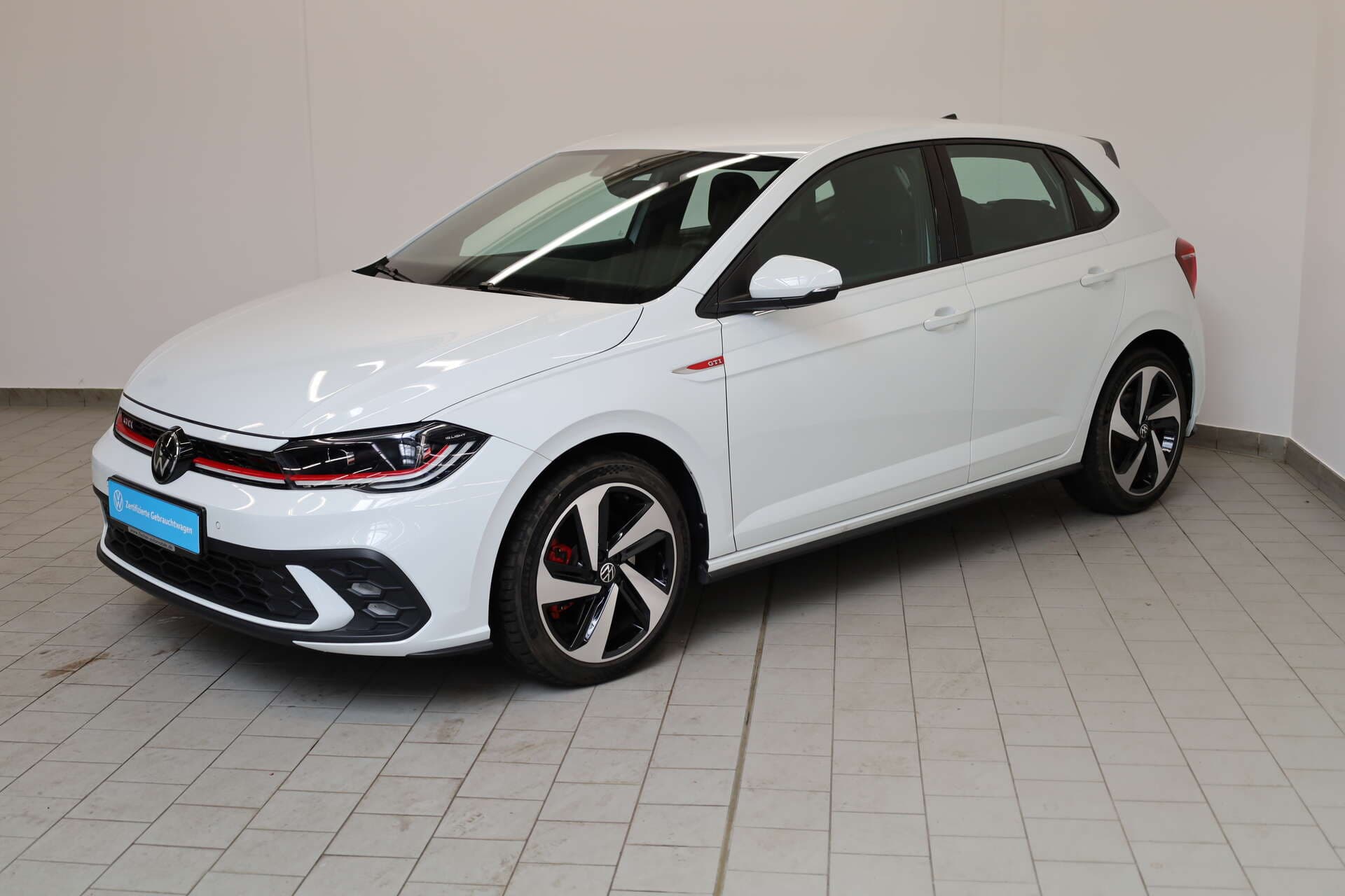 VOLKSWAGEN Polo, photo 1 sur 16